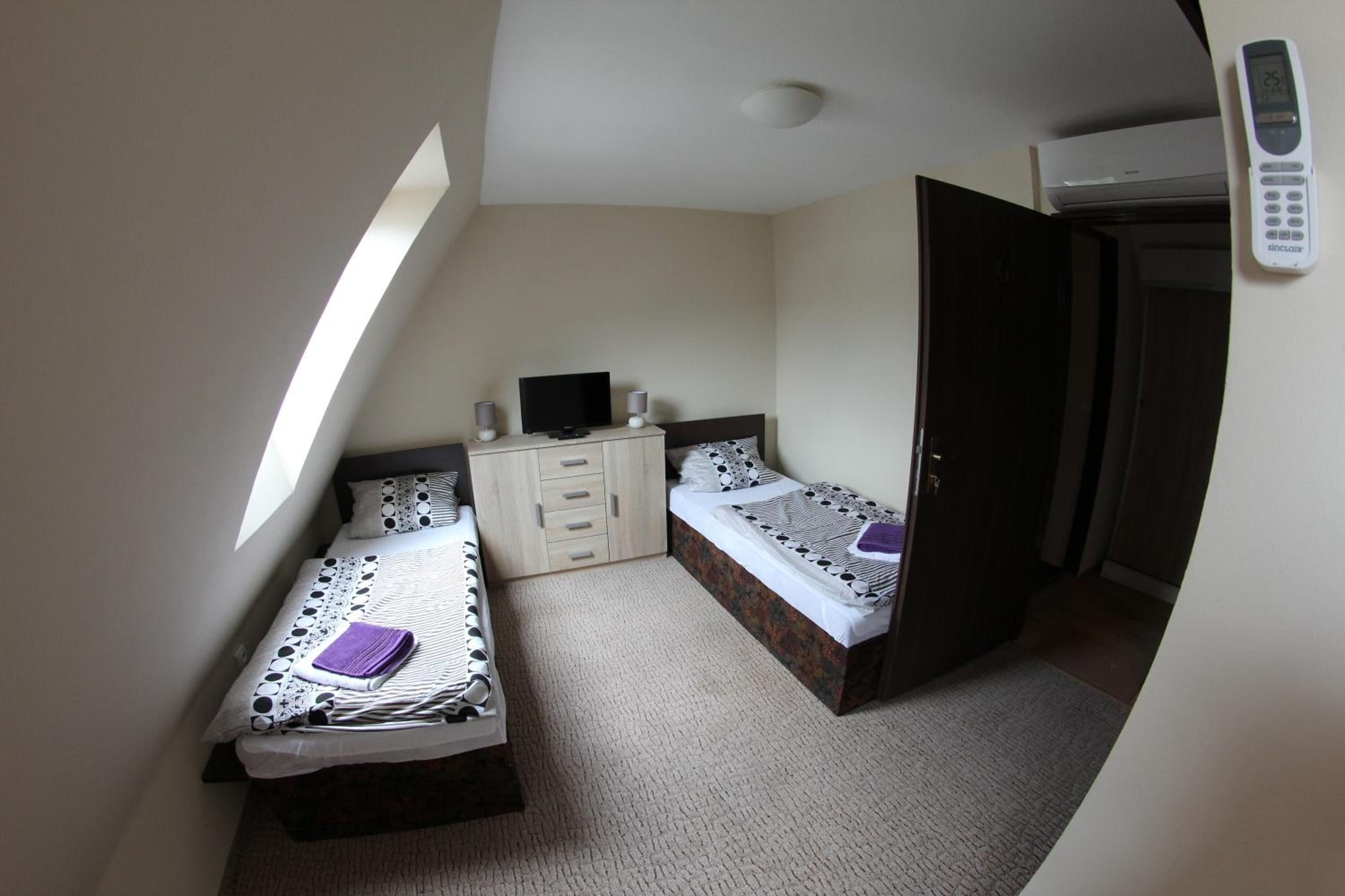 Twin Room photo 1