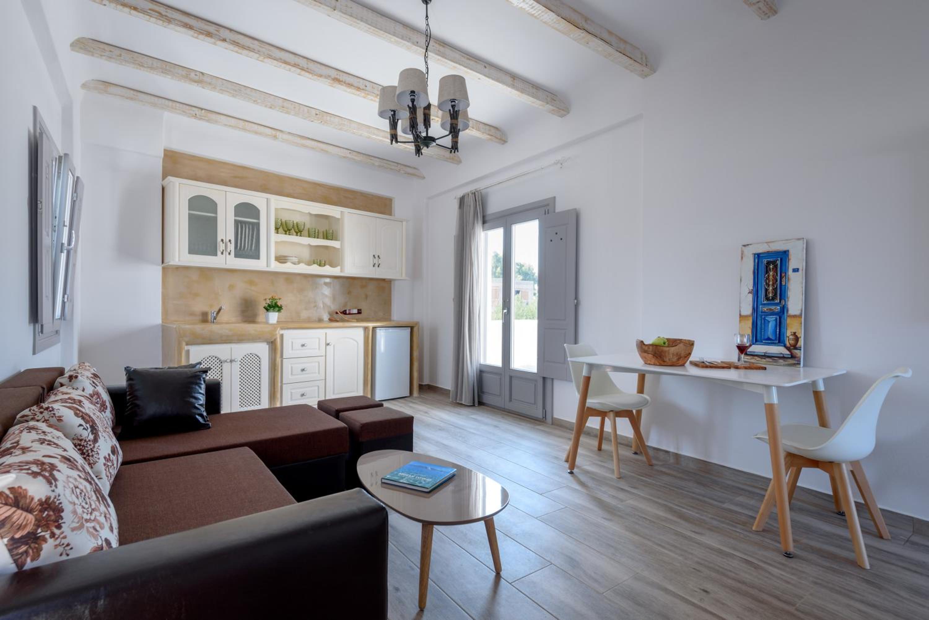 Nektar Jacuzzi Apartment - Photo 7