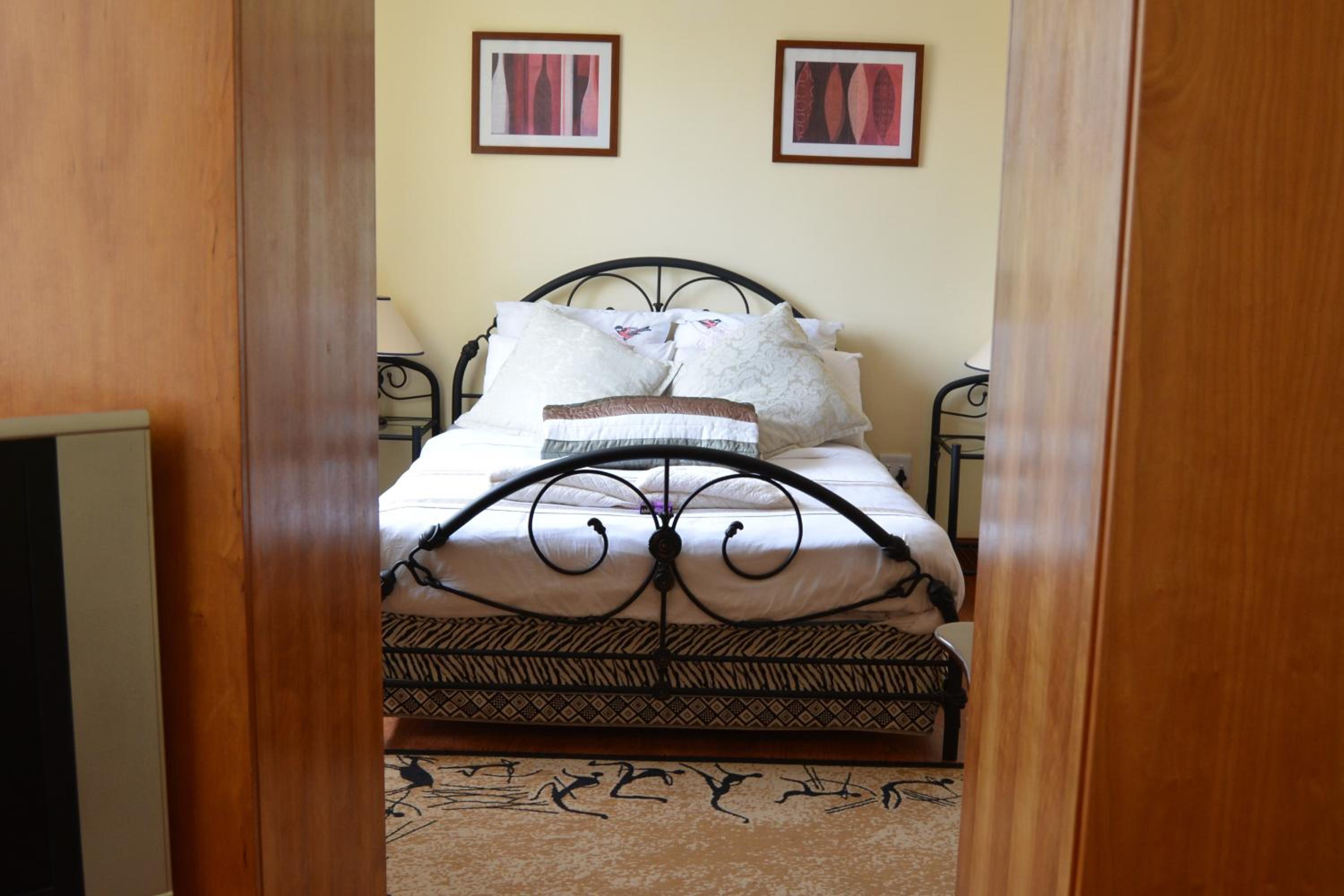 Deluxe Double Room with Bath photo 3