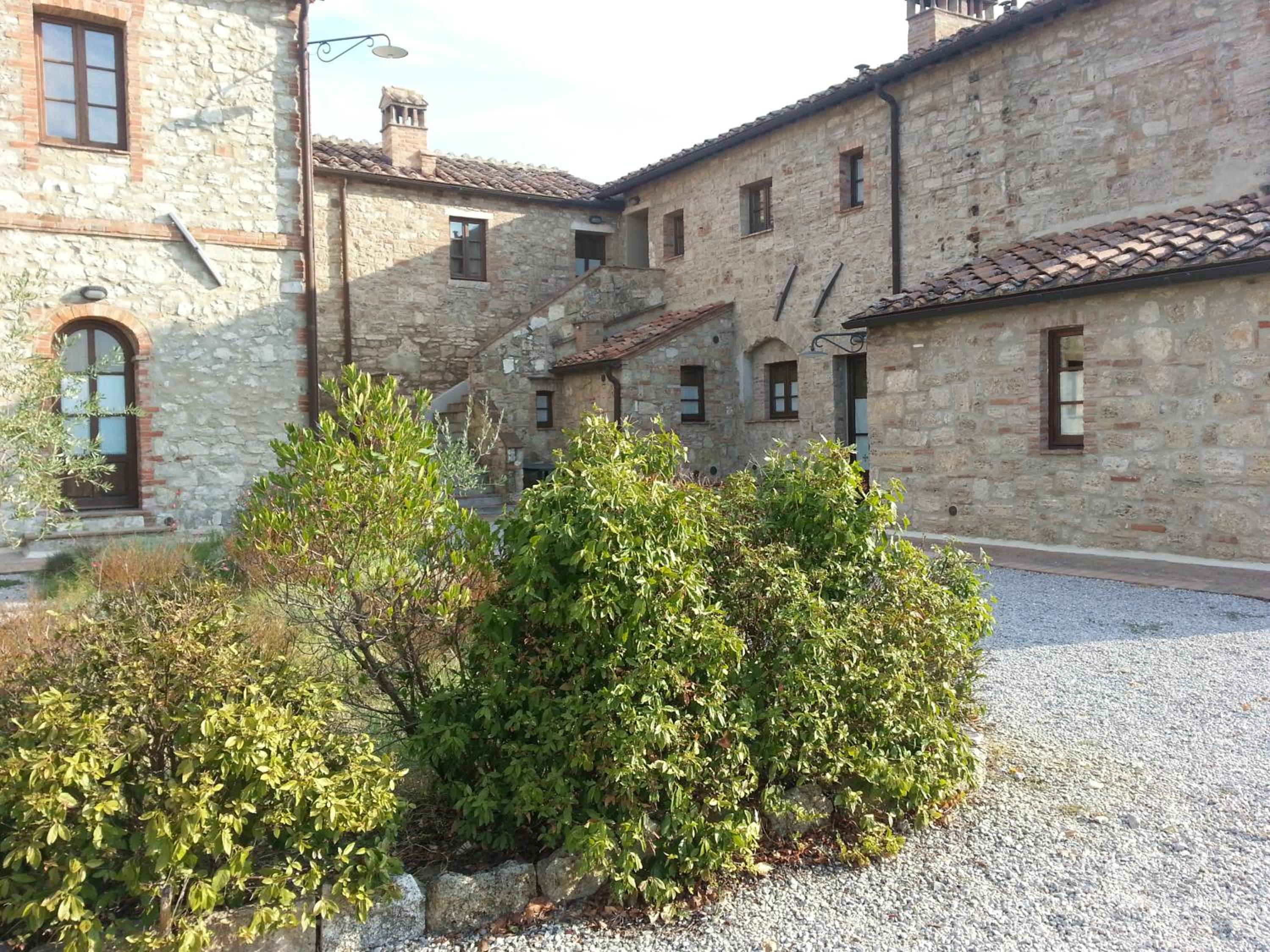Maisonette photo 3