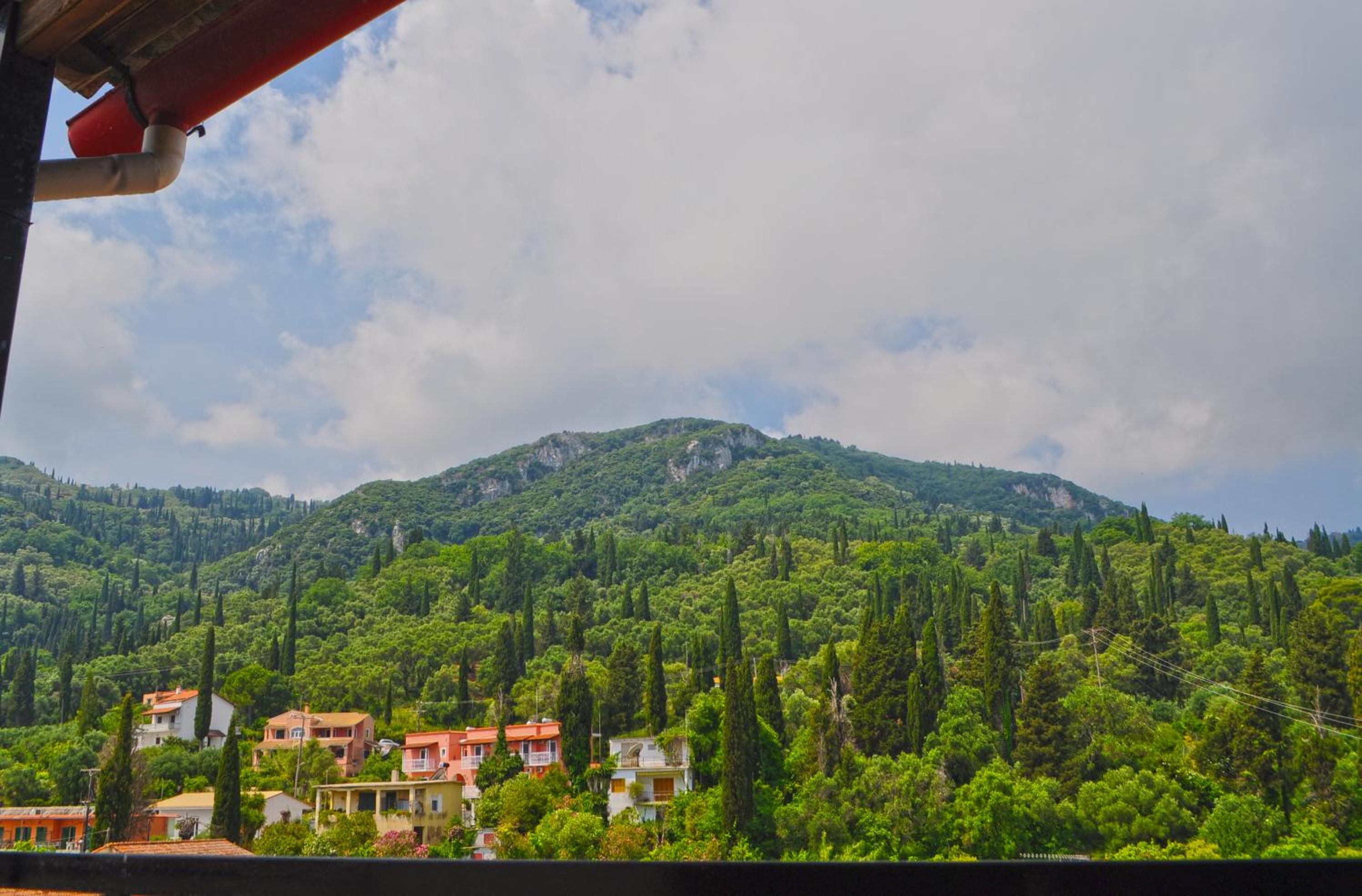 Double Room with Mountain View photo 2