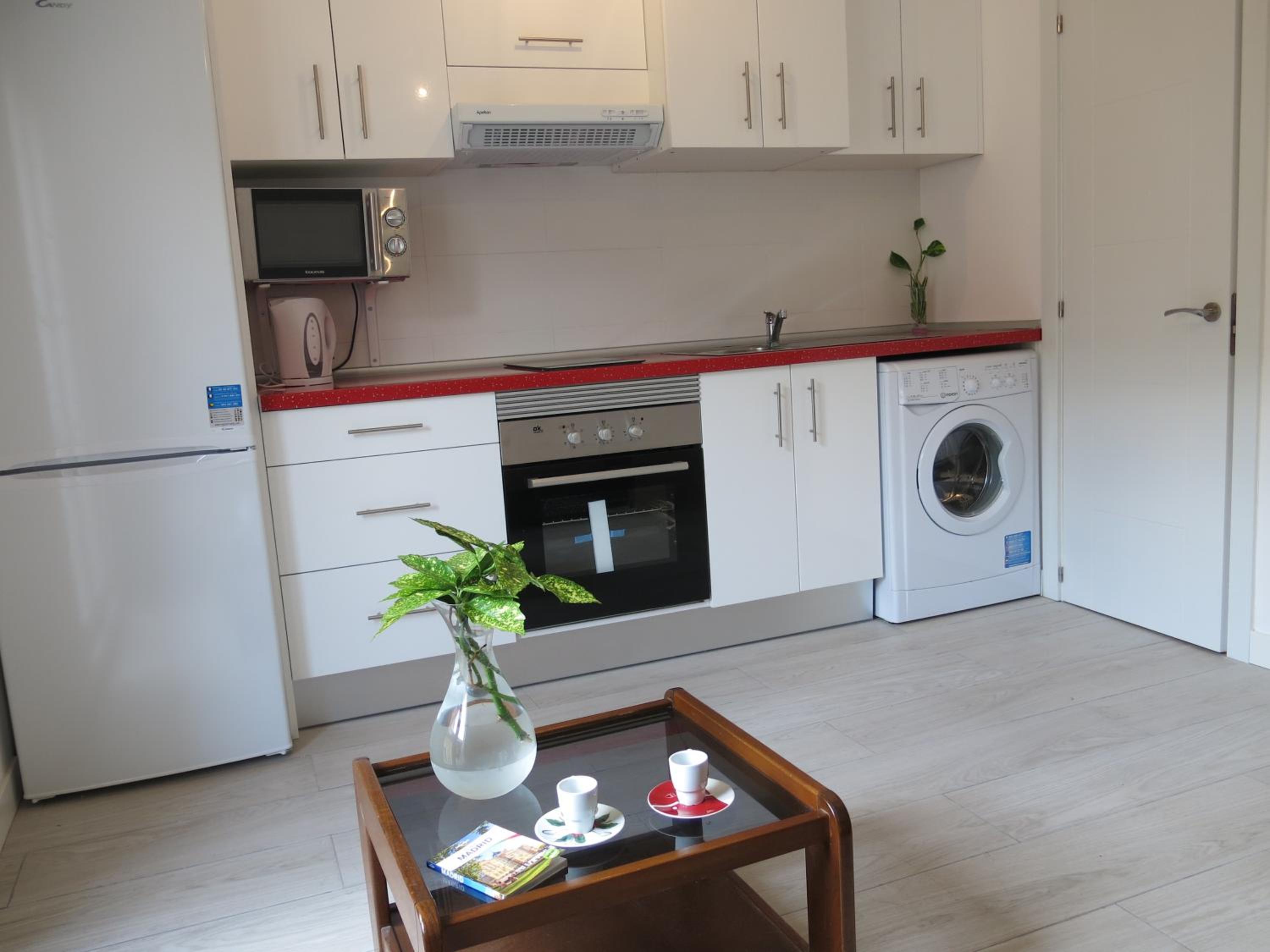Studio Apartment photo 3