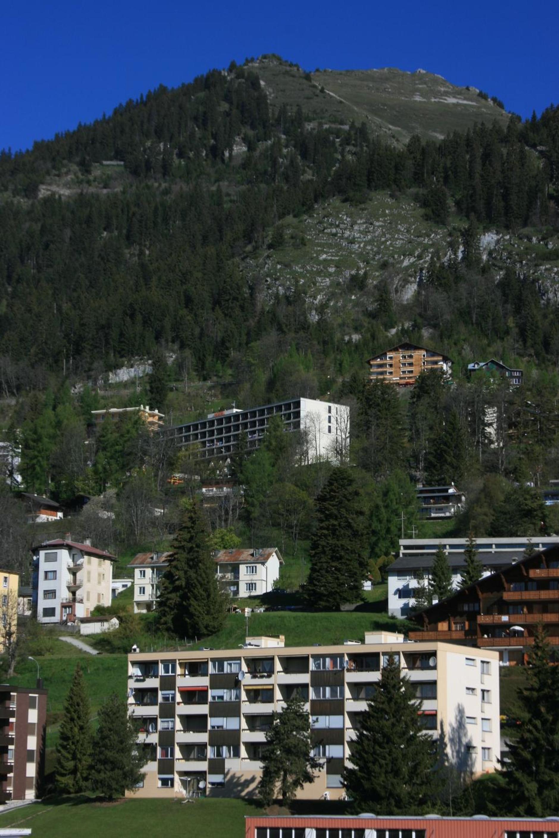Apartment With Mountain View photo 3