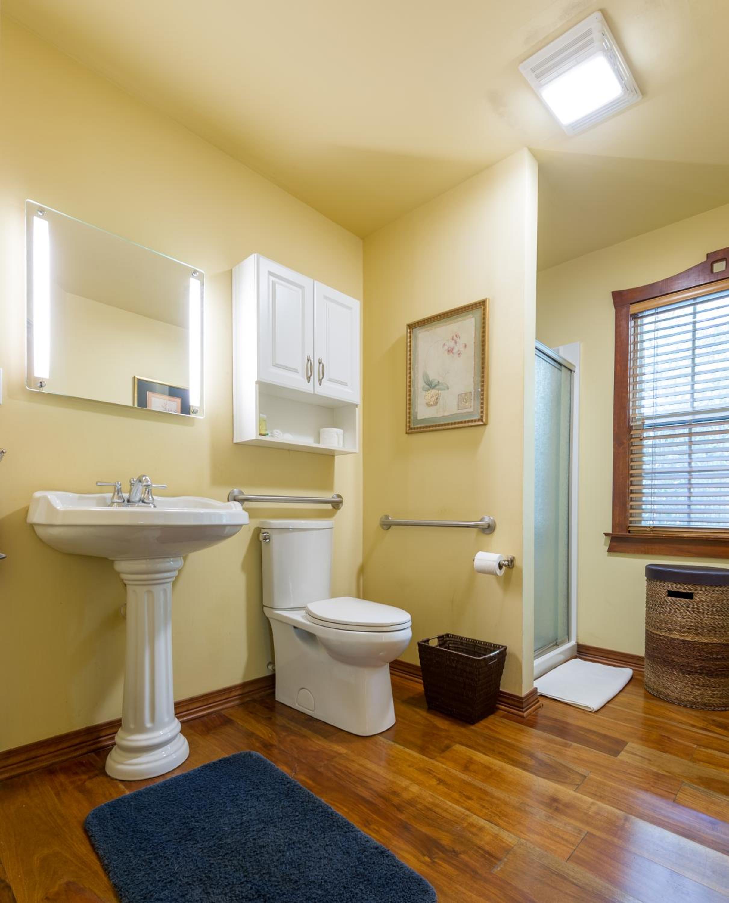 Corner Suite photo 3