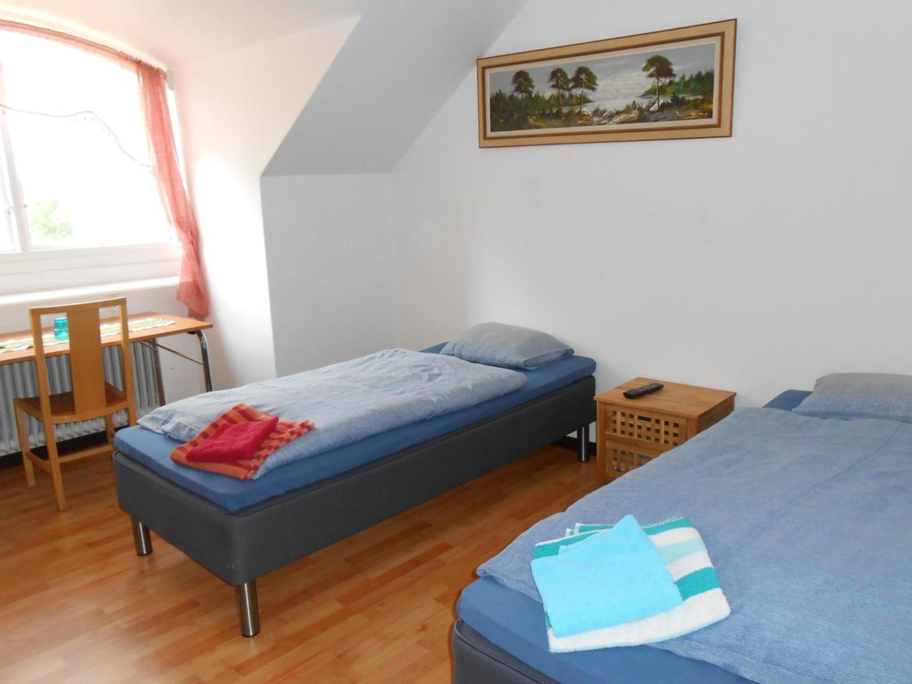 Twin Room with Bathroom photo 3