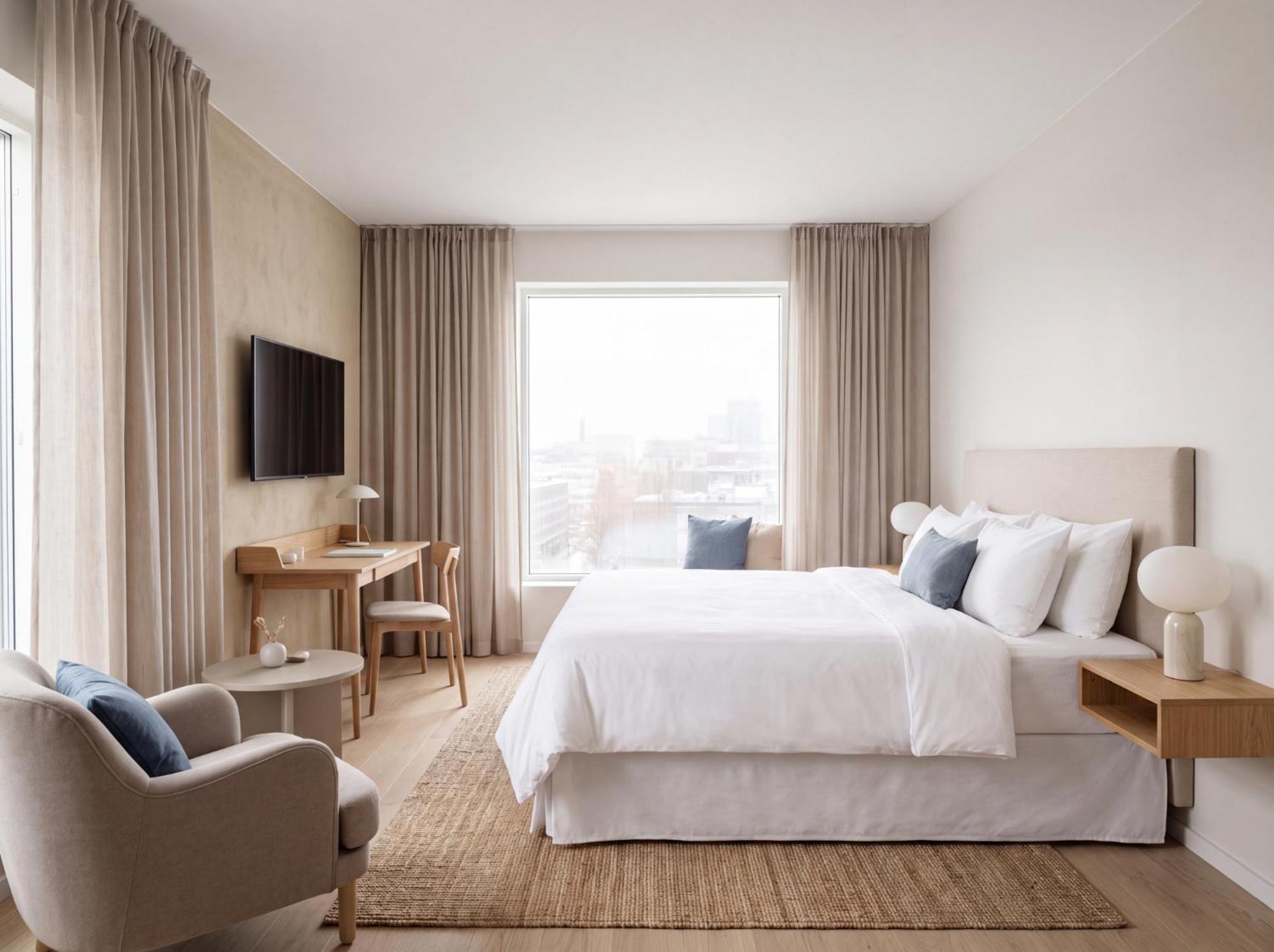 Deluxe Double or Twin Room