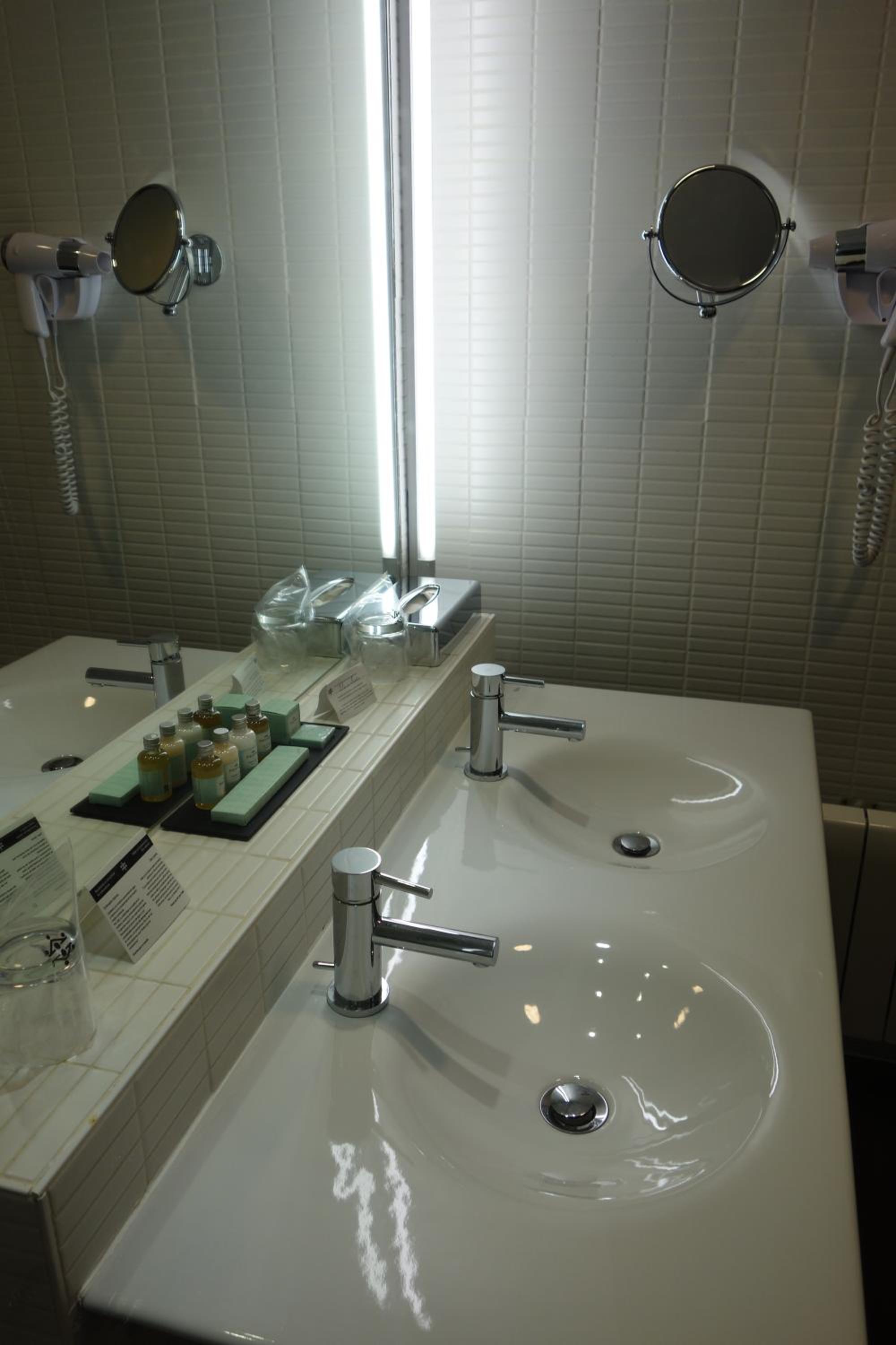Standard Double Room - Photo 5