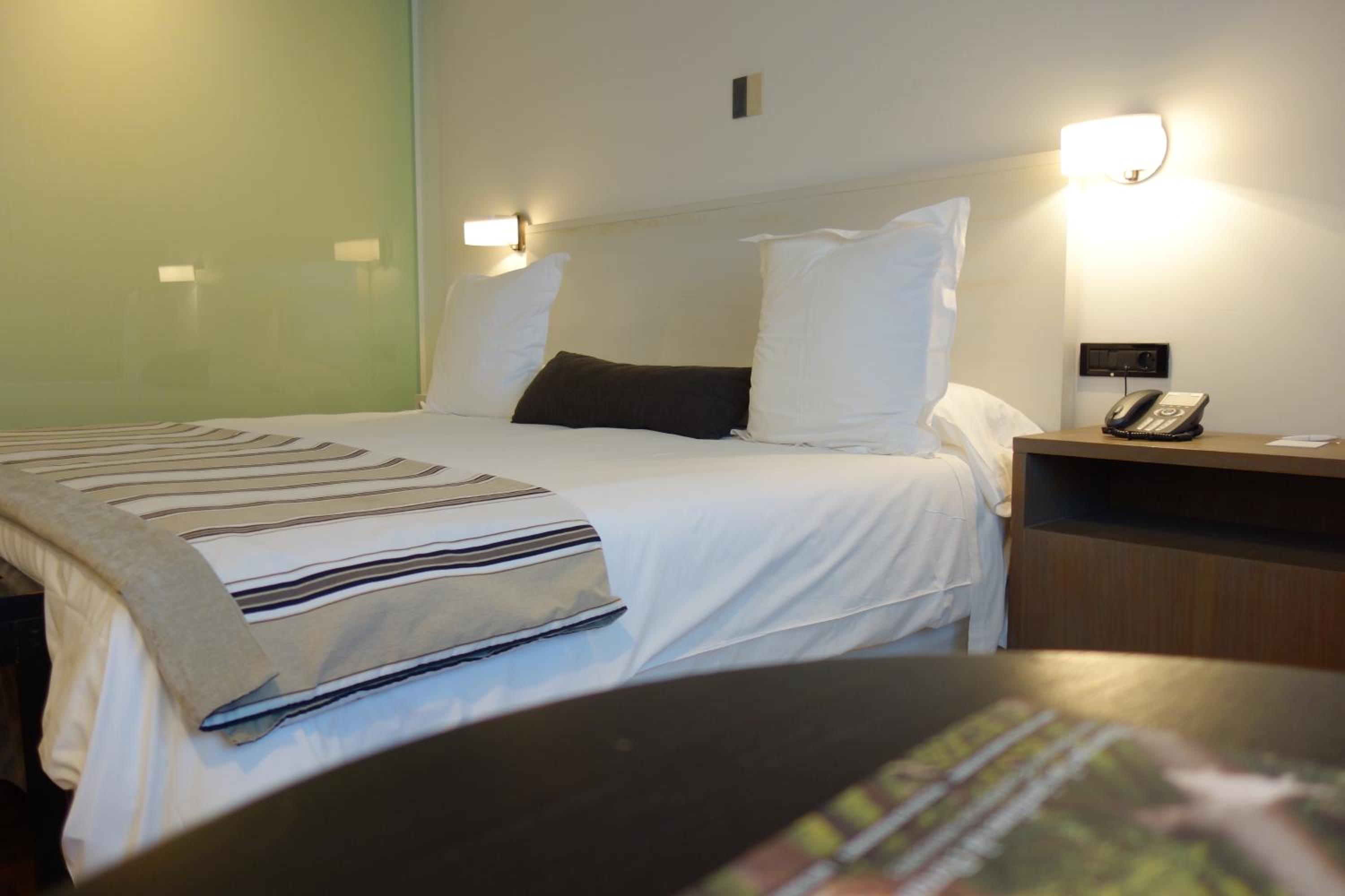 Standard Double Room - Photo 18