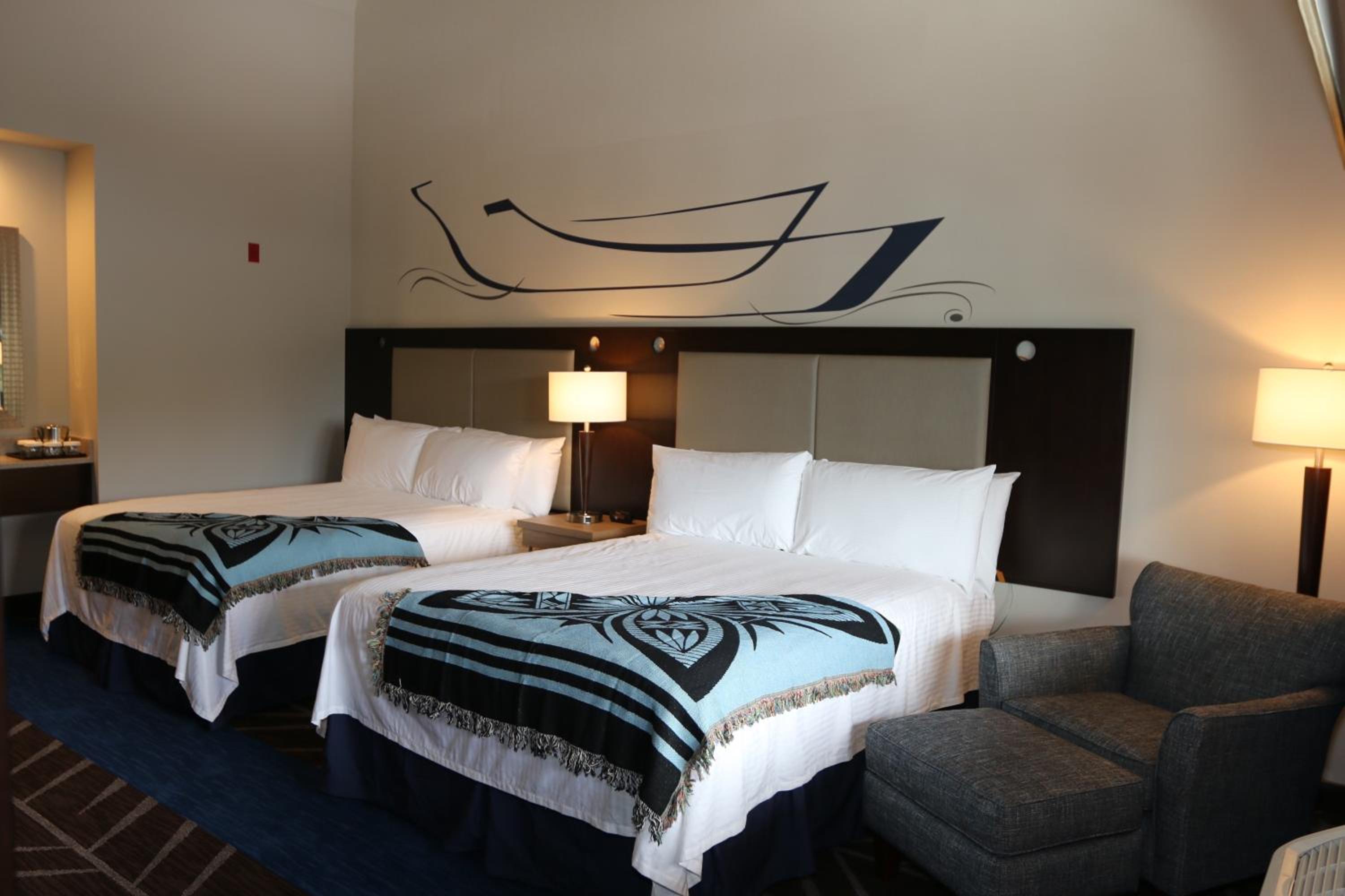 Deluxe Queen Room with Two Queen Beds photo 1