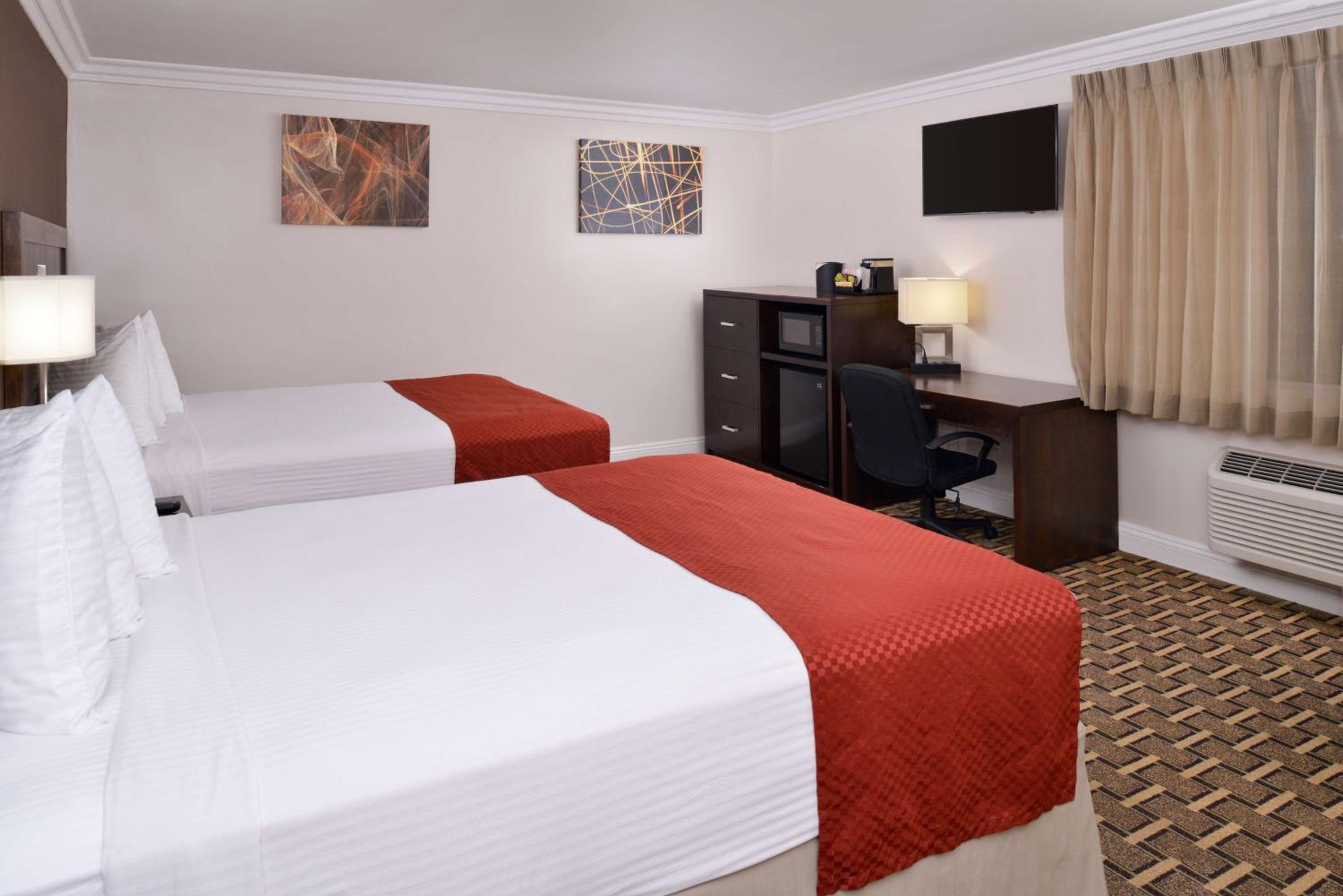 Queen Room with Two Queen Beds - Non-Smoking
