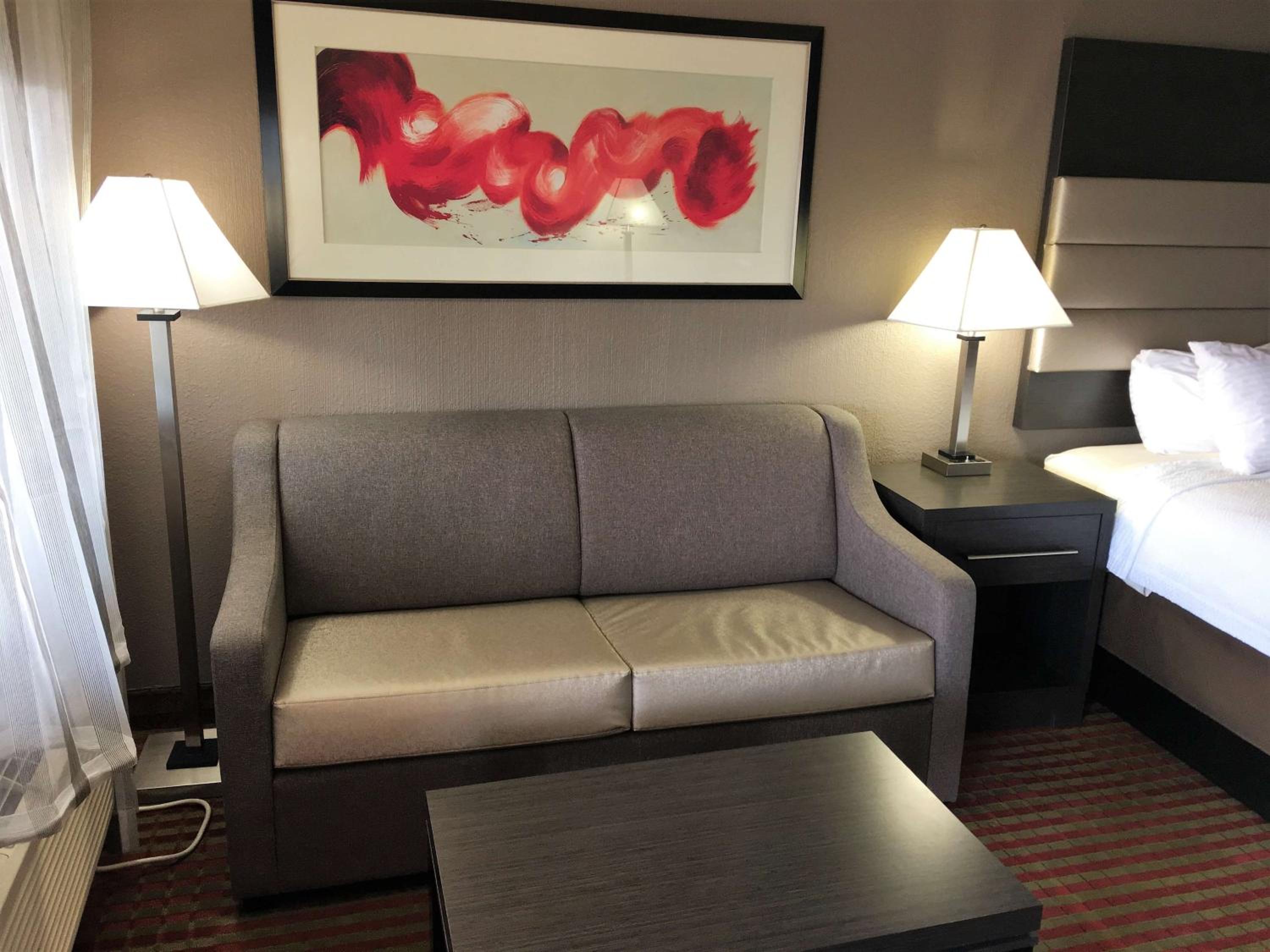 King Room - Non-Smoking - Photo 6