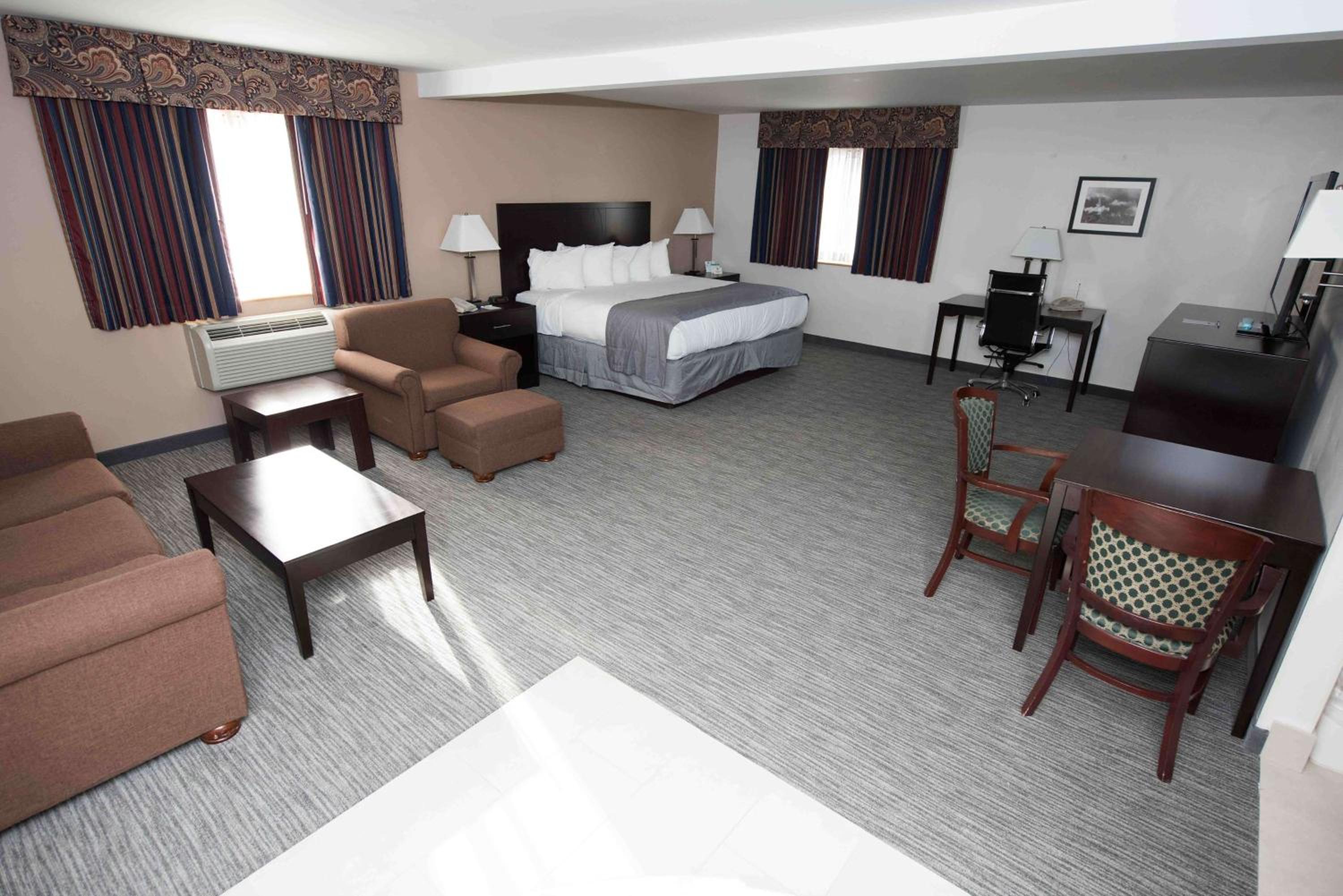 King Suite With Spa Bath - Non-Smoking