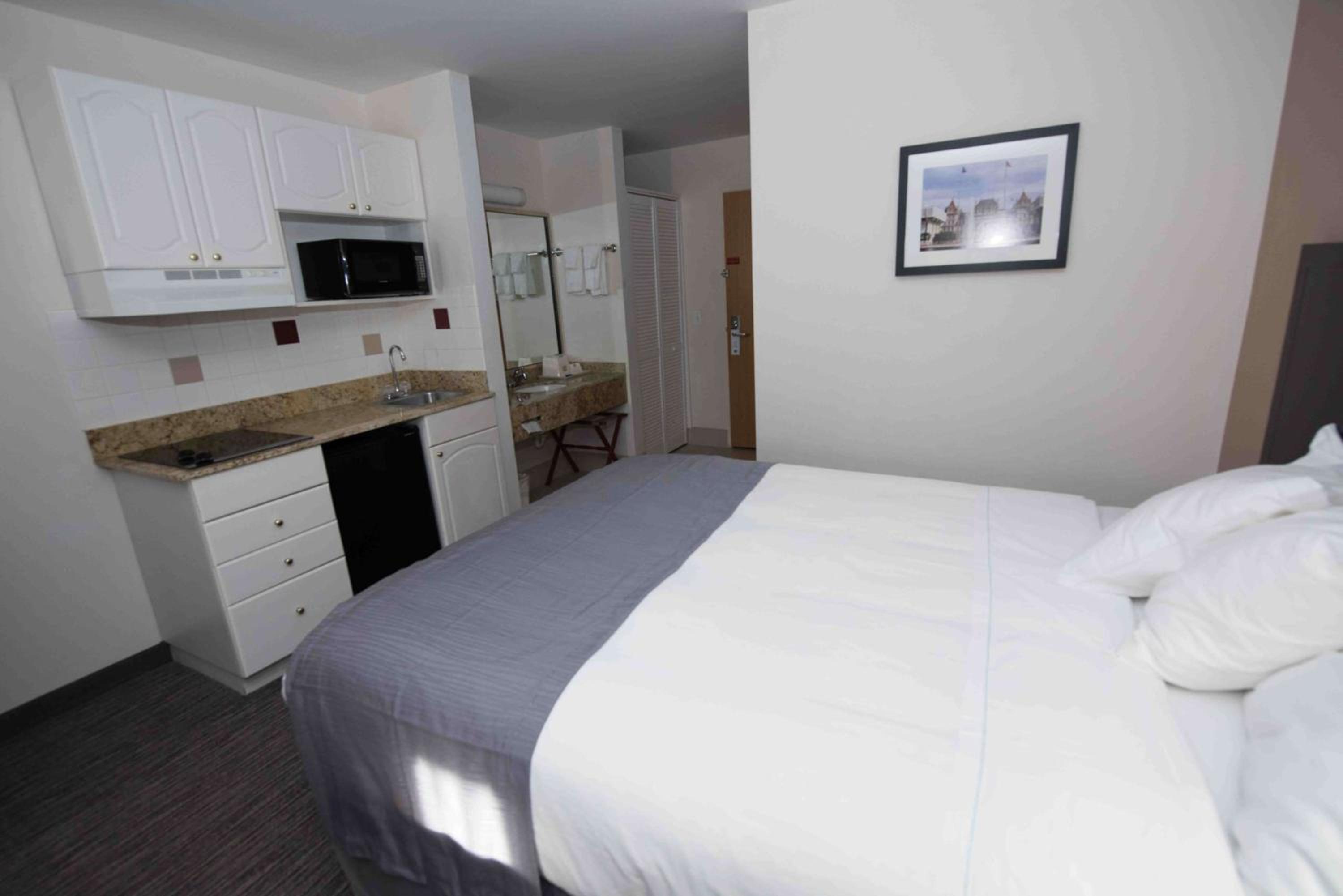 King Suite With Sofa Bed - Non-Smoking
