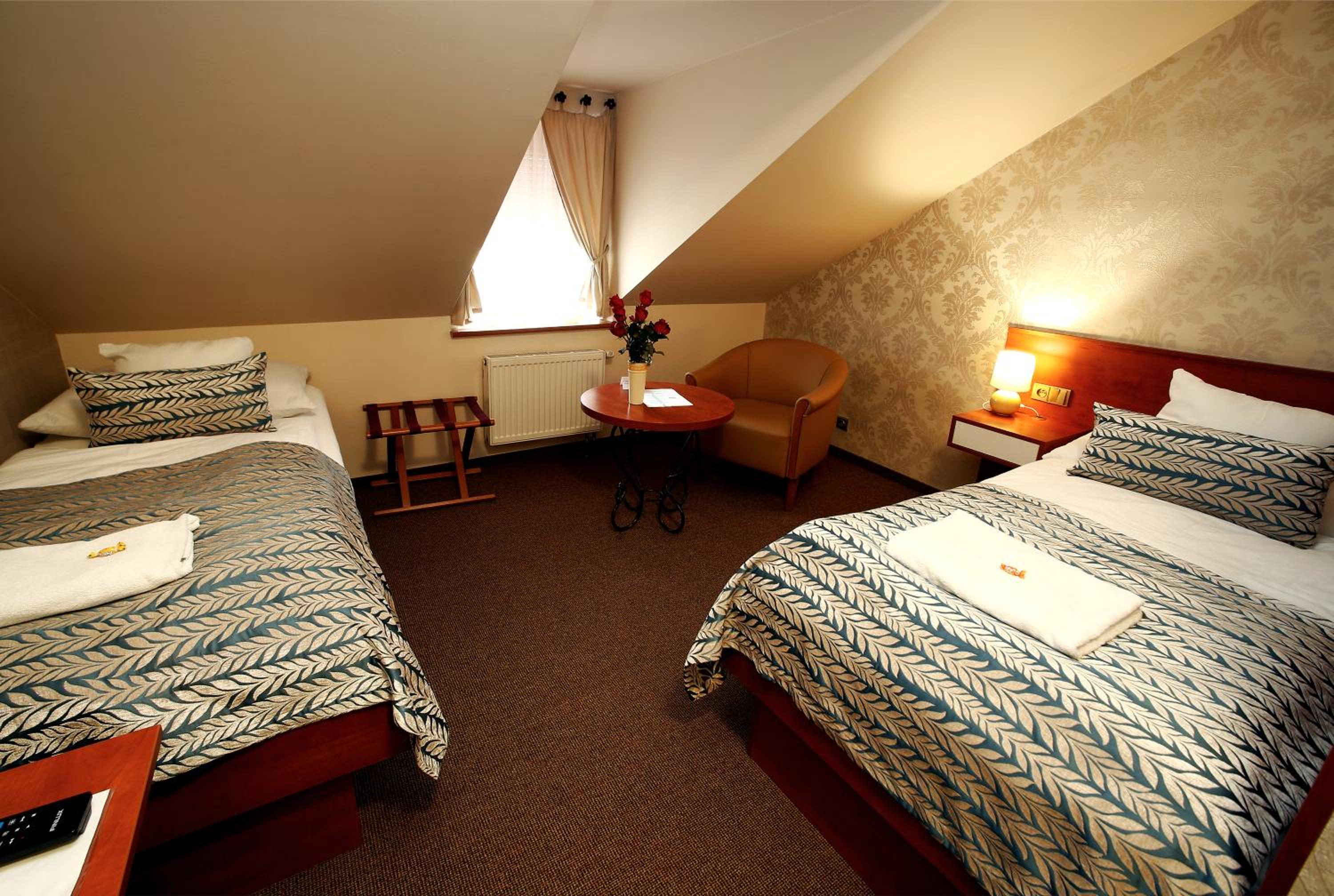 Double or Twin Room - Photo 4