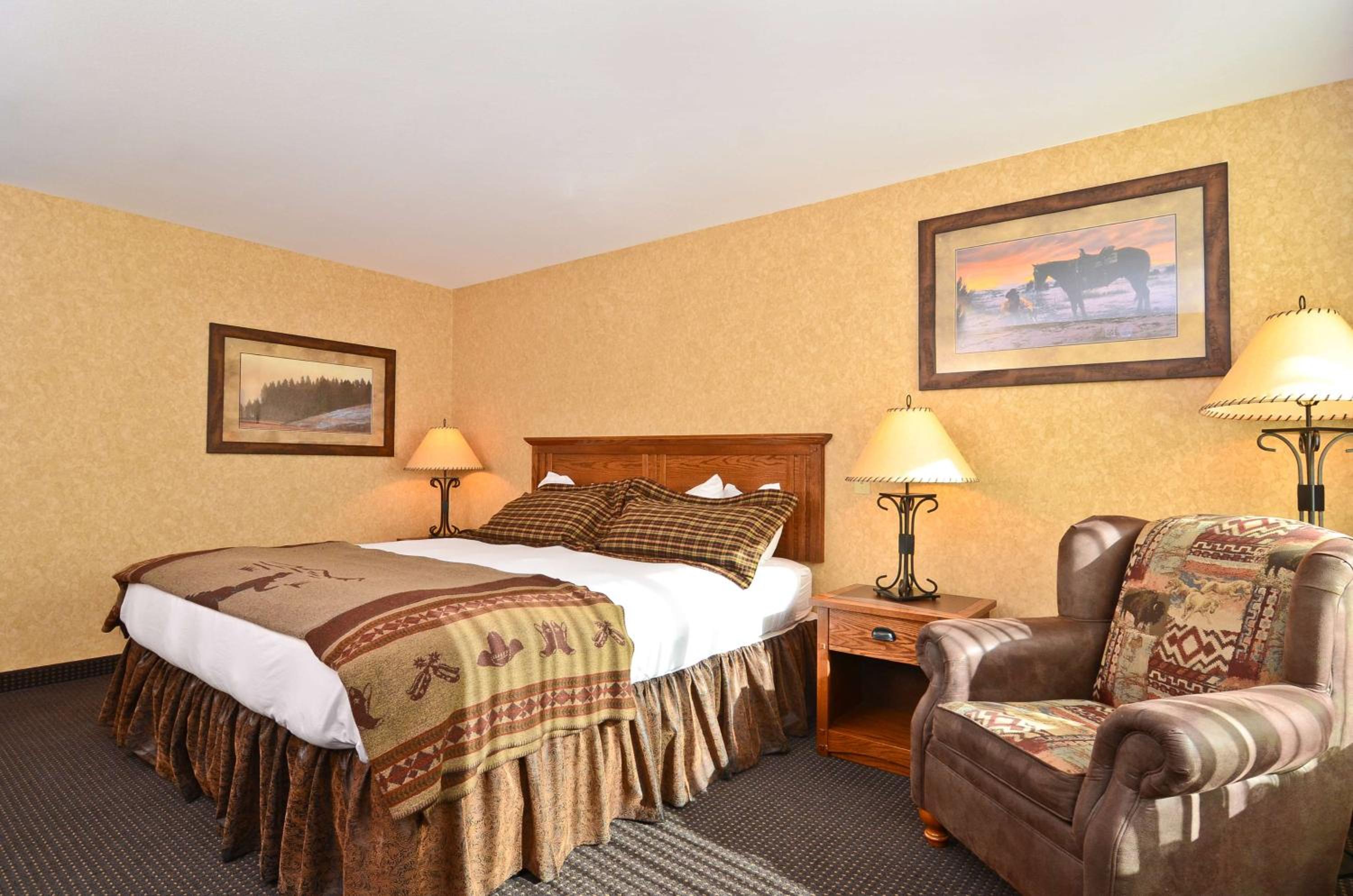 Executive King Room with Sofa Bed - First Floor/Non-Smoking - Photo 2
