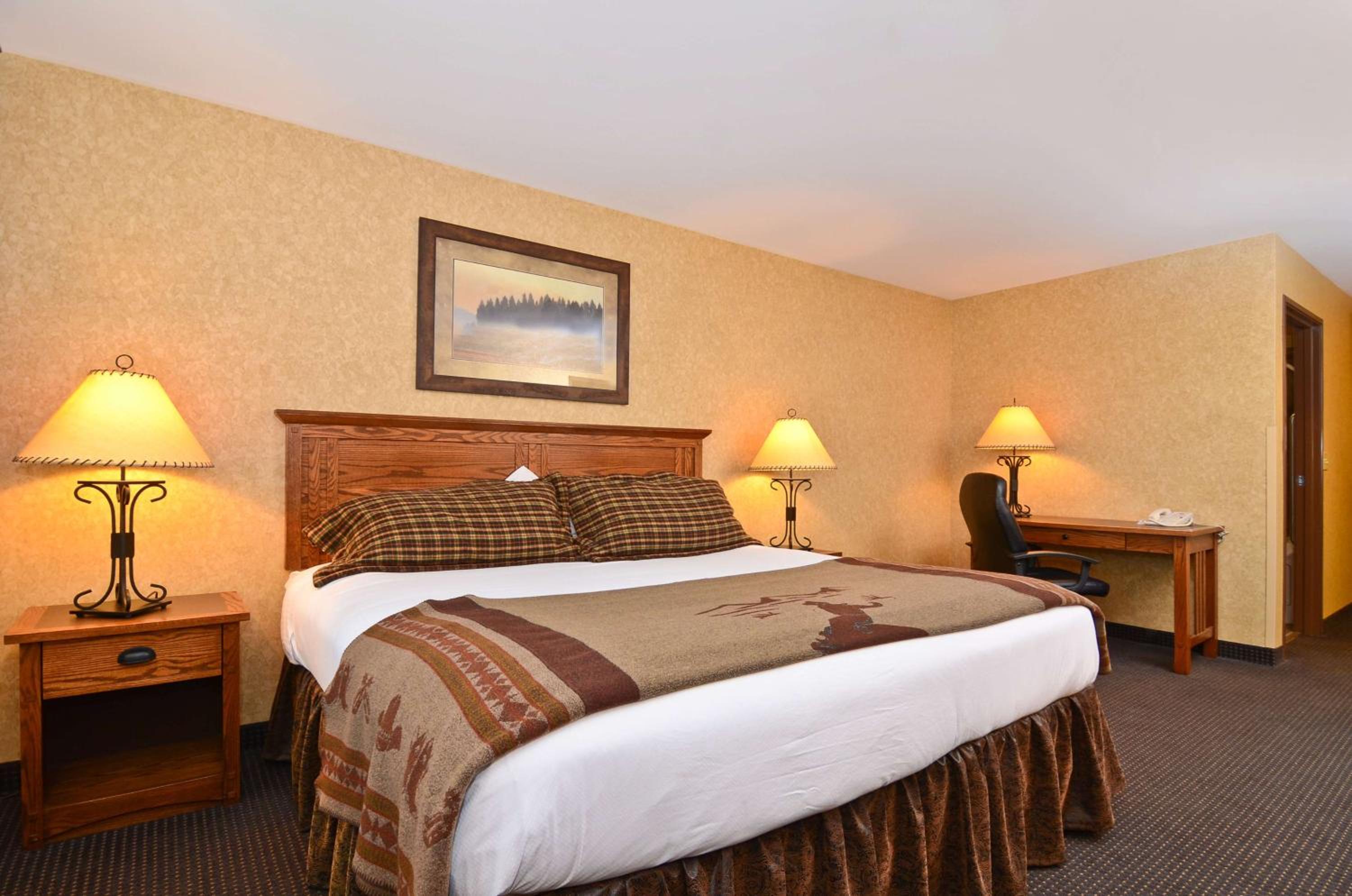 King Room with Spa Bath - Non-Smoking - Photo 2