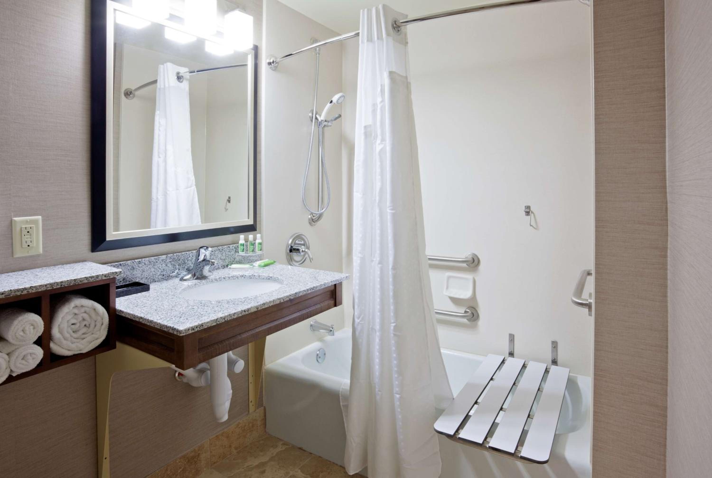 King Room with Bath Tub - Communication Assistance/Non-Smoking - Photo 4