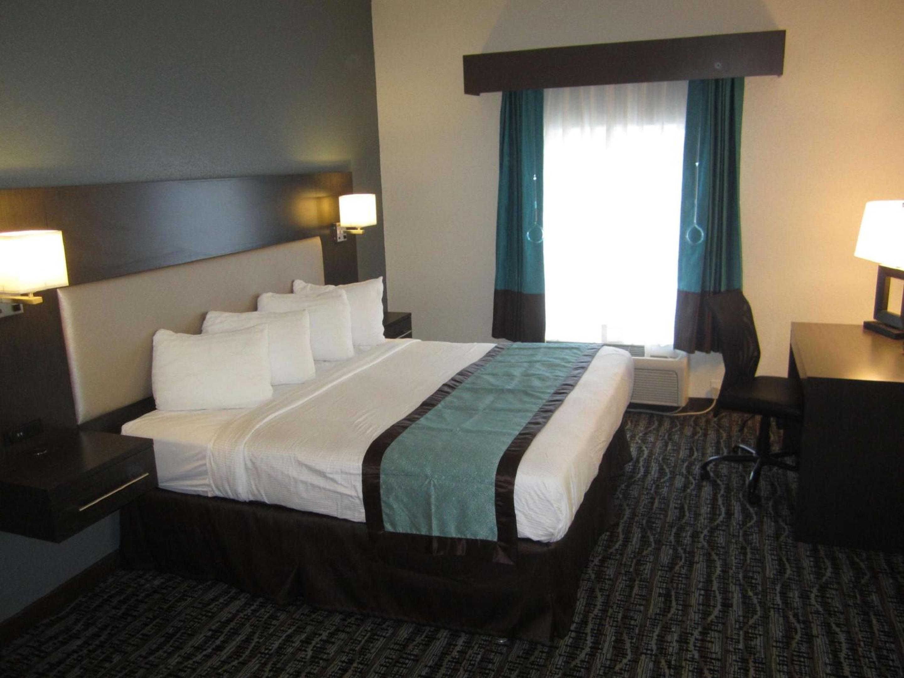 King Room - Non-Smoking - Photo 2