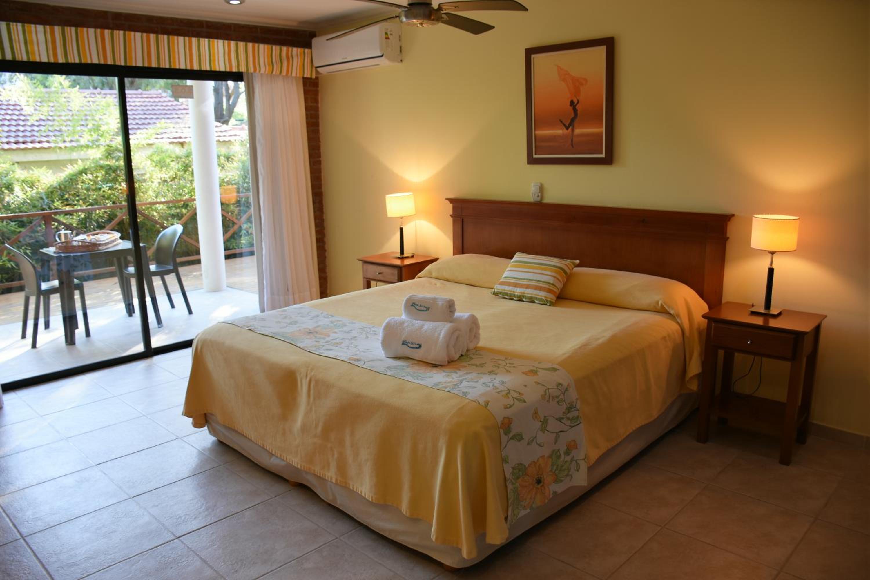 Studio Apartment photo 3