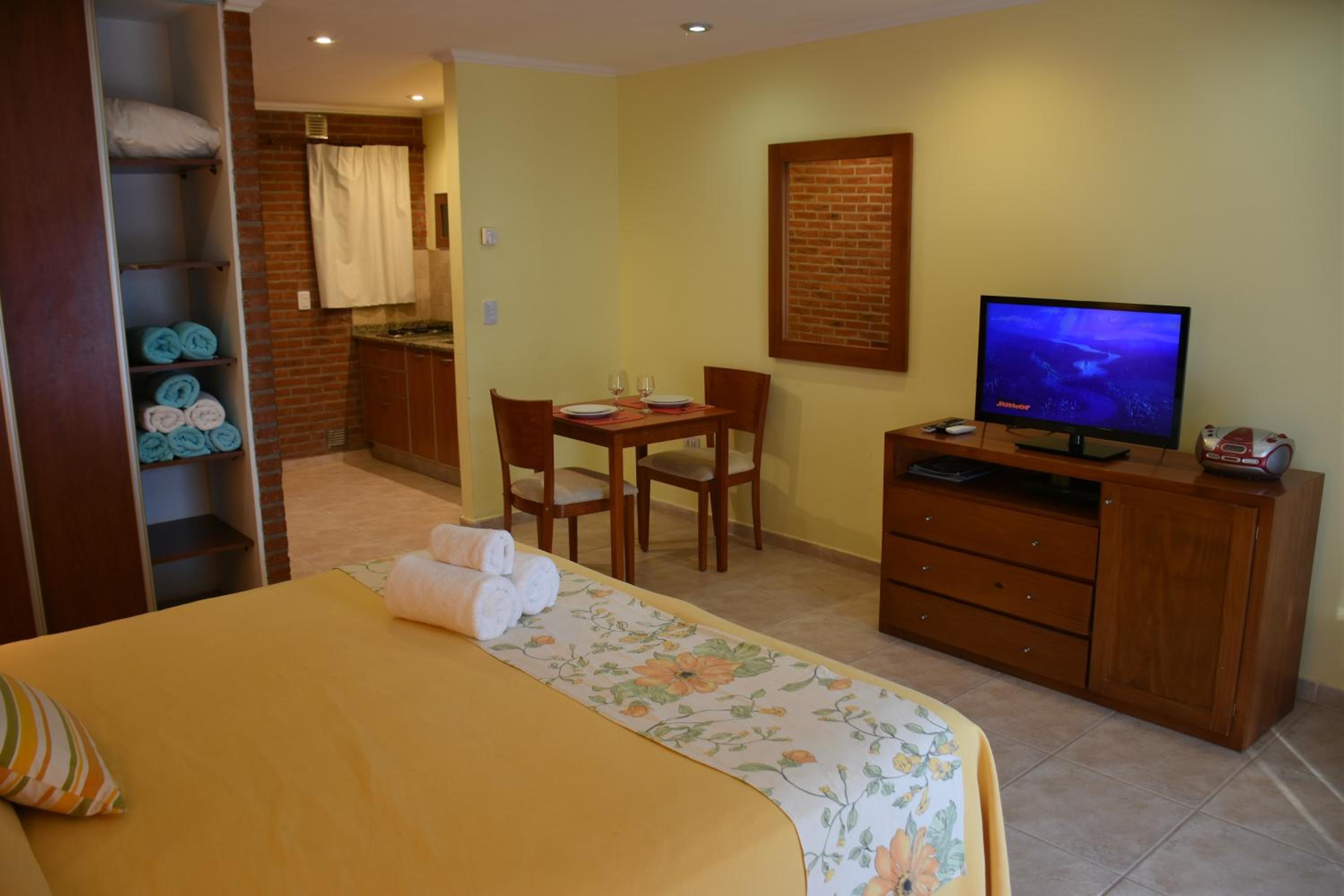 Studio Apartment photo 2