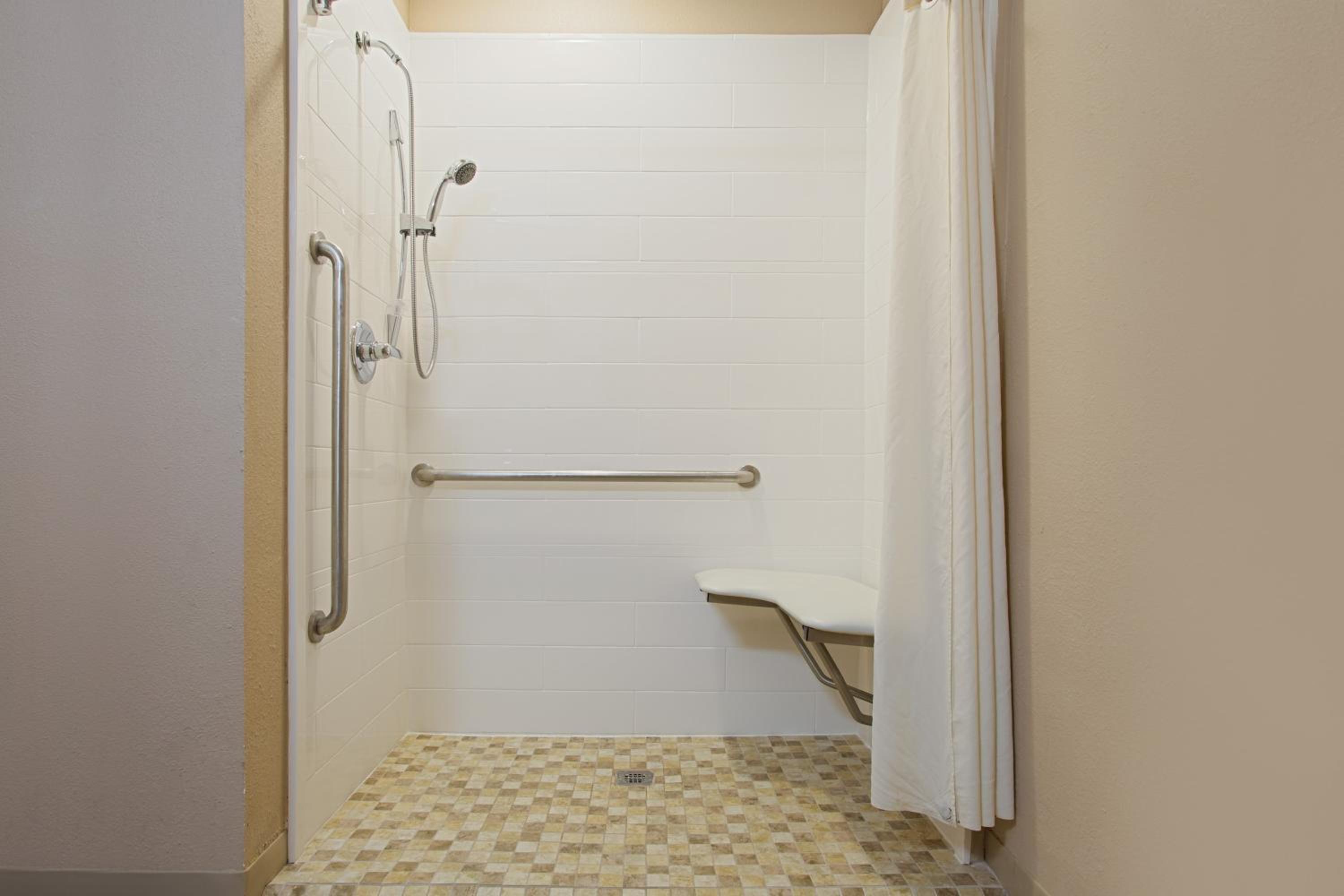 Queen Room - Disability Access/Non-Smoking - Photo 2