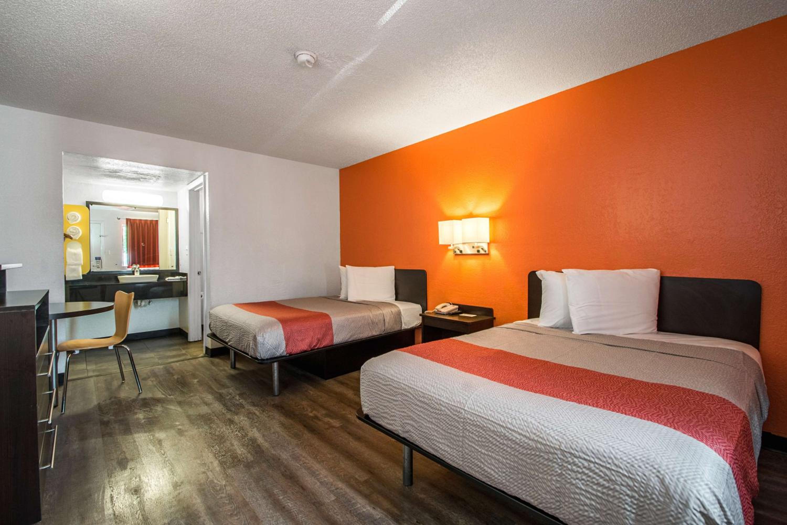 Quadruple Room - Non-Smoking photo 1