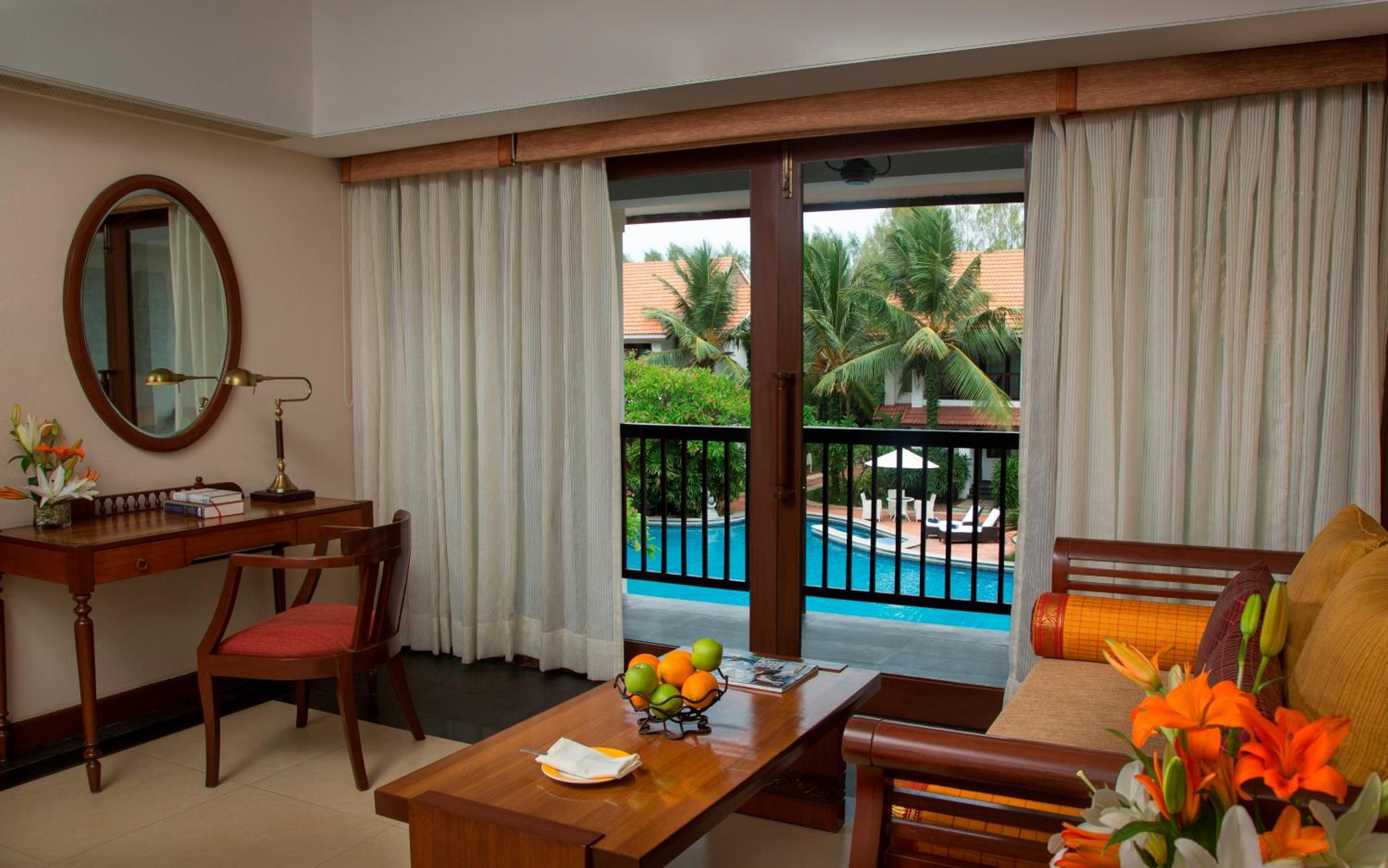Poolside Chalet with Complimentary Hi Tea - Photo 5
