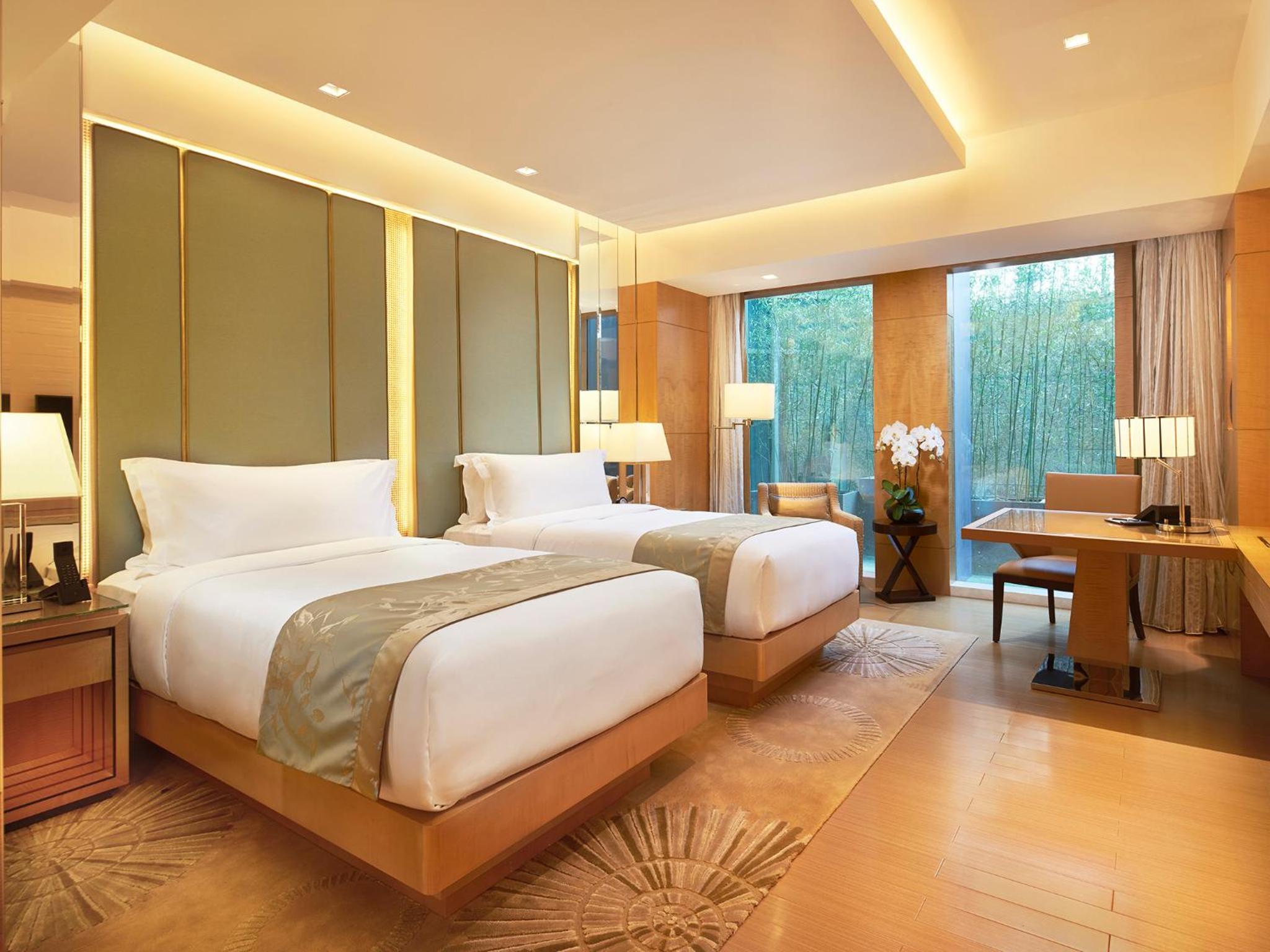 Premier Twin Room