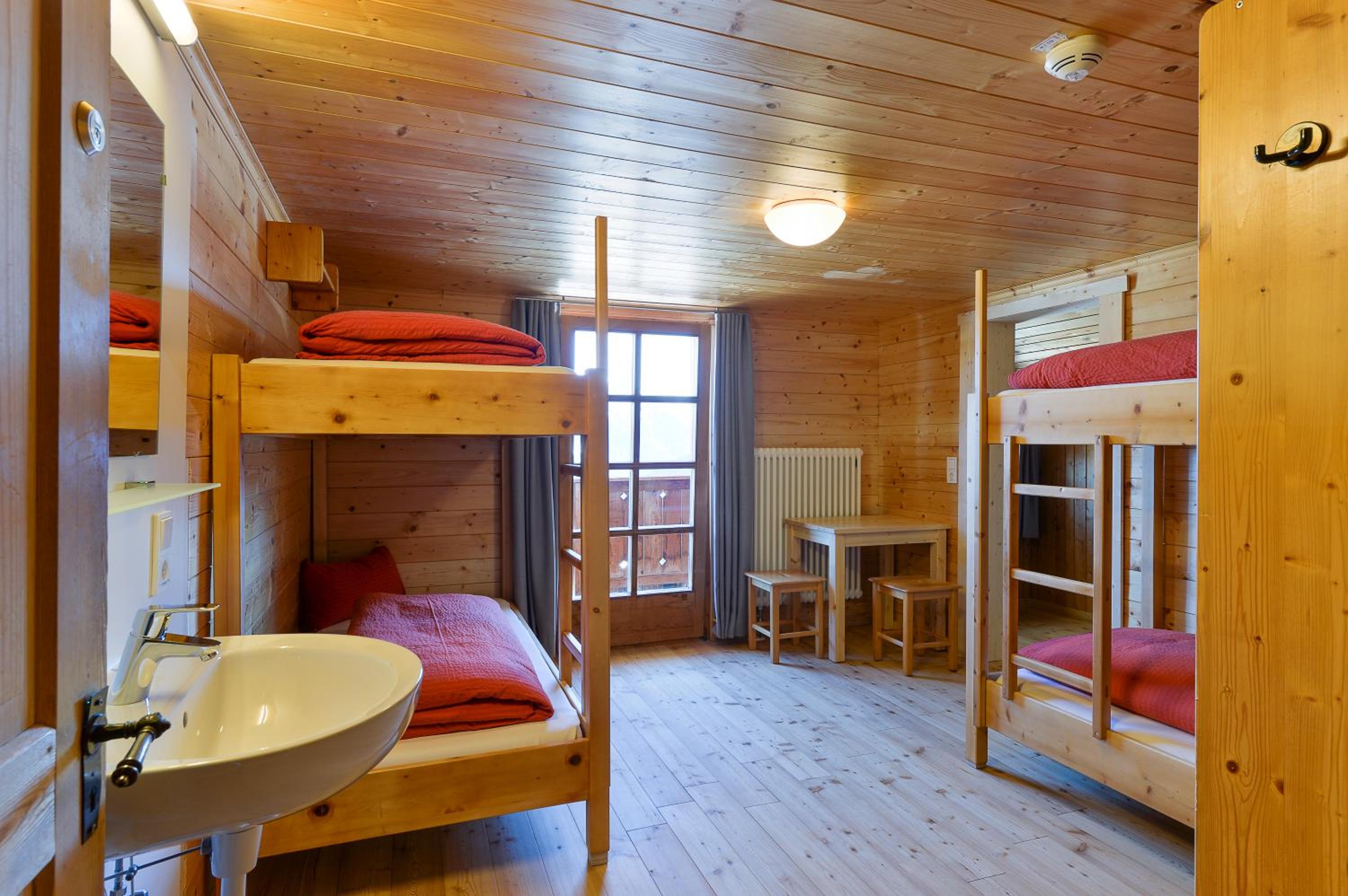 Economy Quadruple Room with Shared Bathroom photo 1