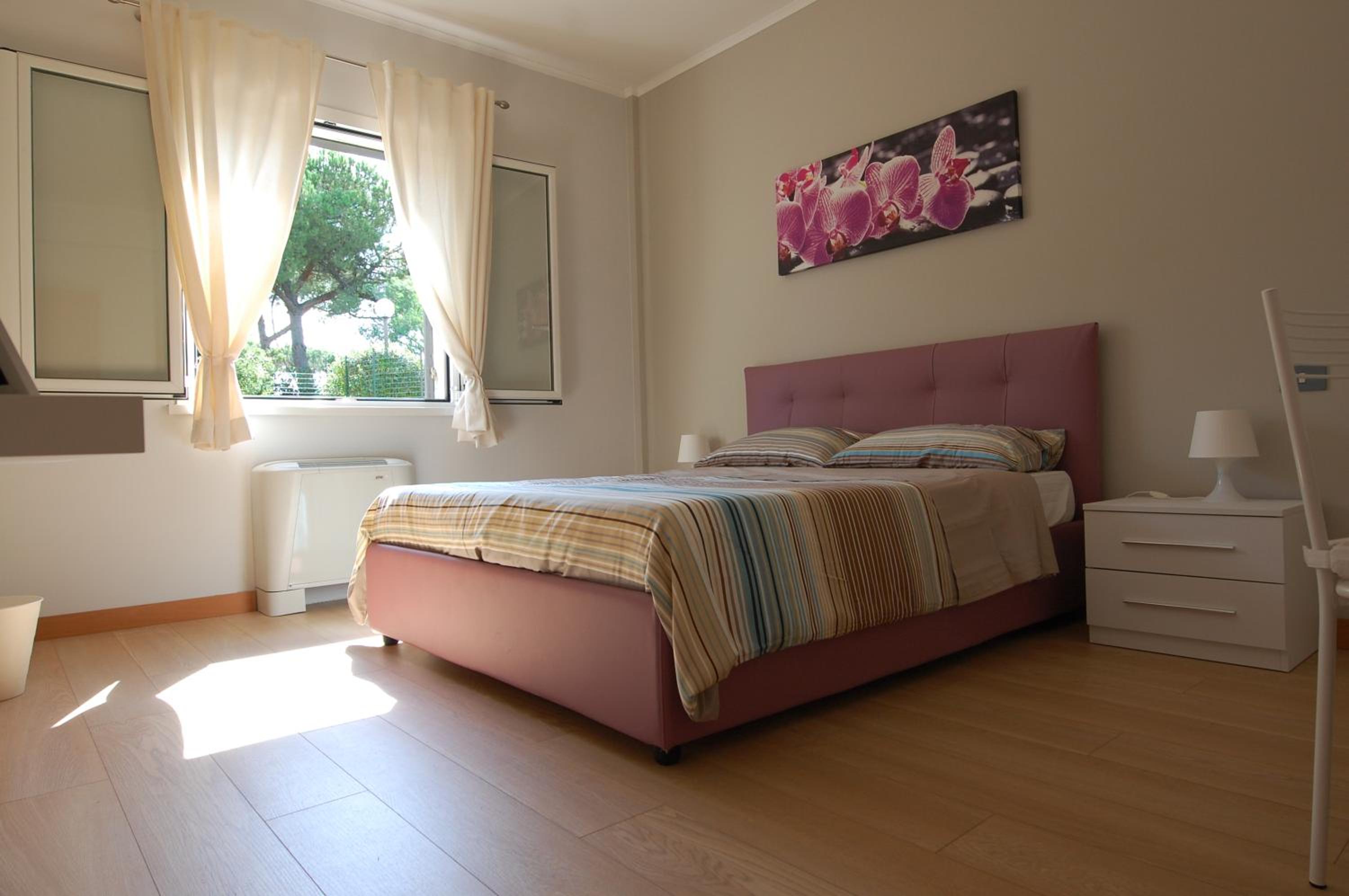 Double Room with Private Bathroom photo 2