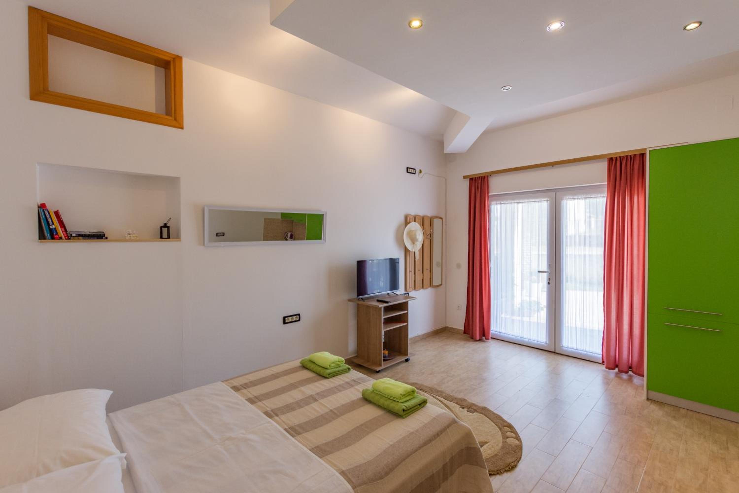 Studio Apartment