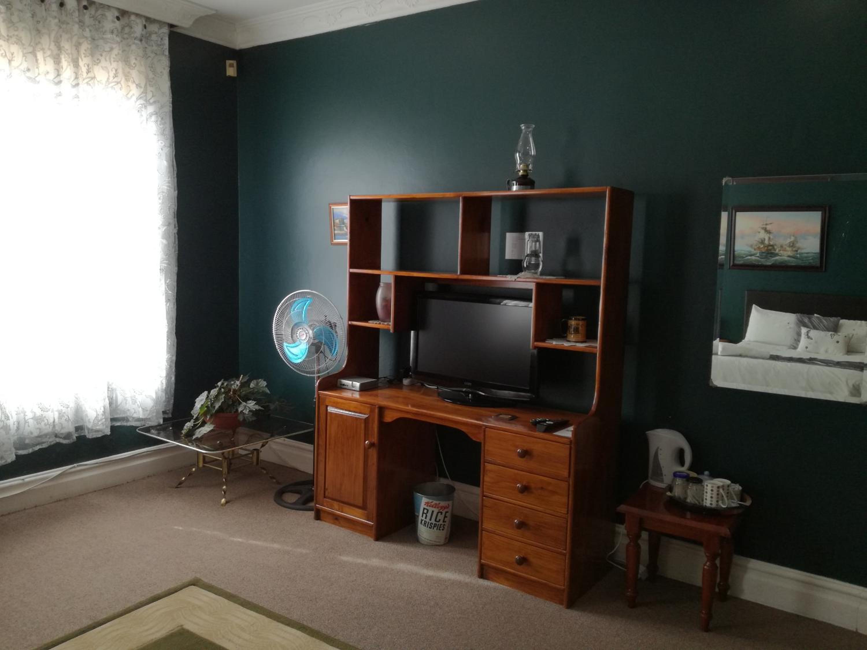 Double Room with Private Bathroom photo 3
