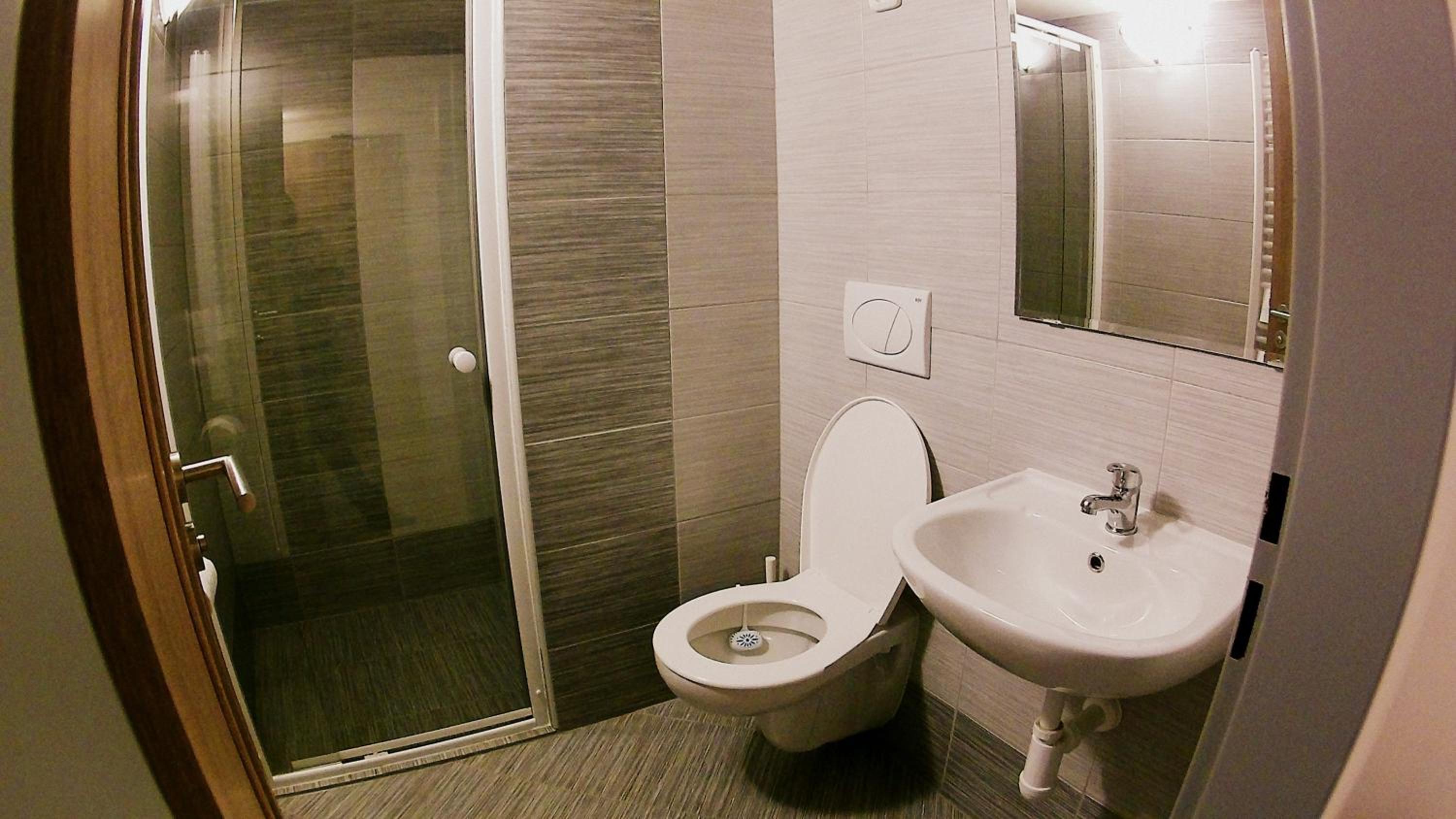 Family Room with Bathroom photo 1