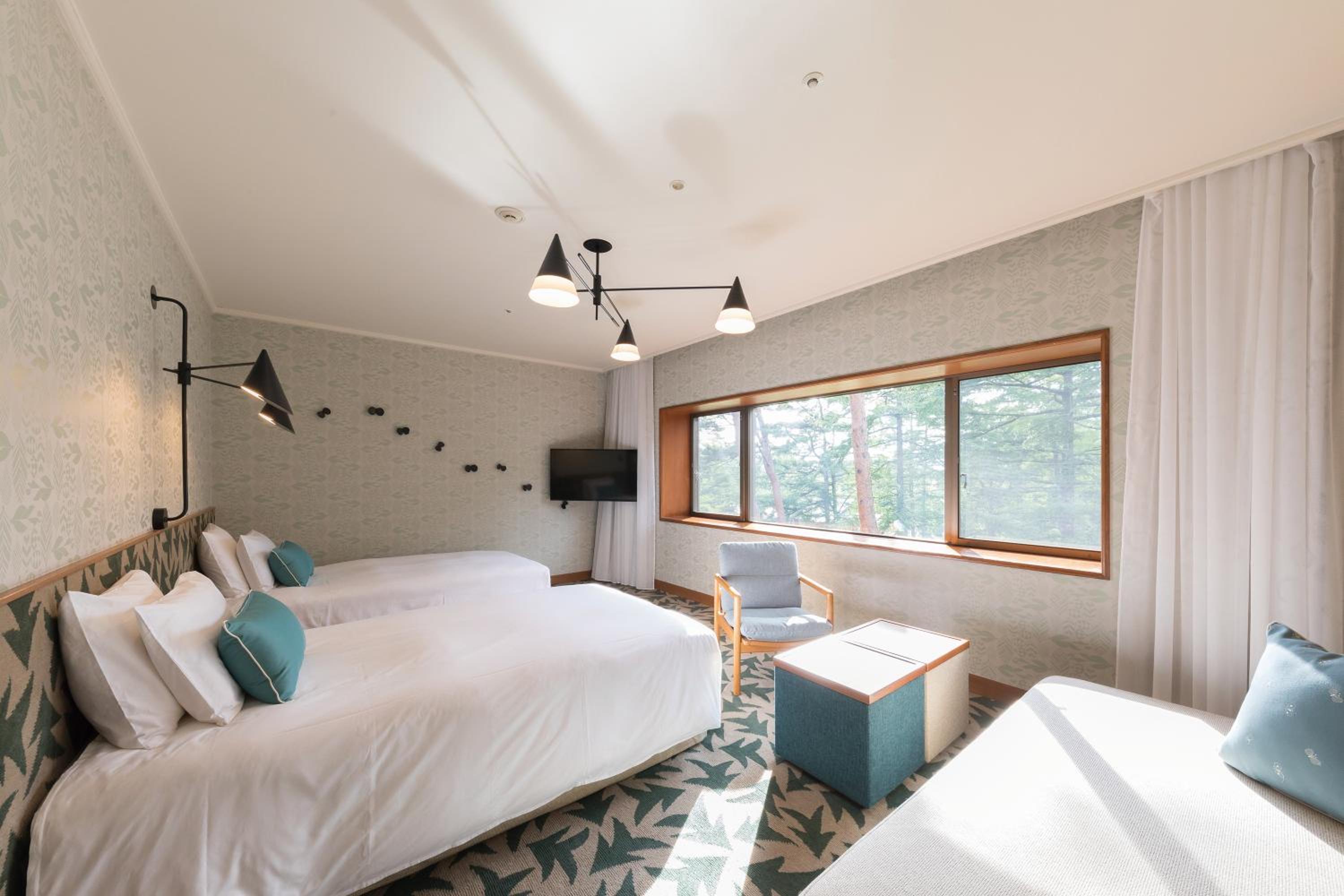 Forest Twin Room (Non-Smoking) photo 3
