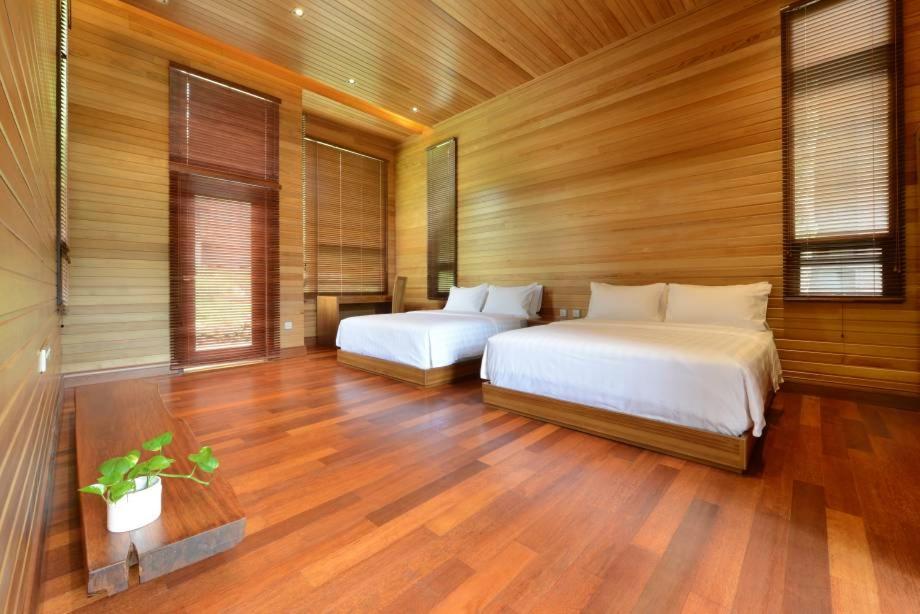 Twin Room with Mountain View