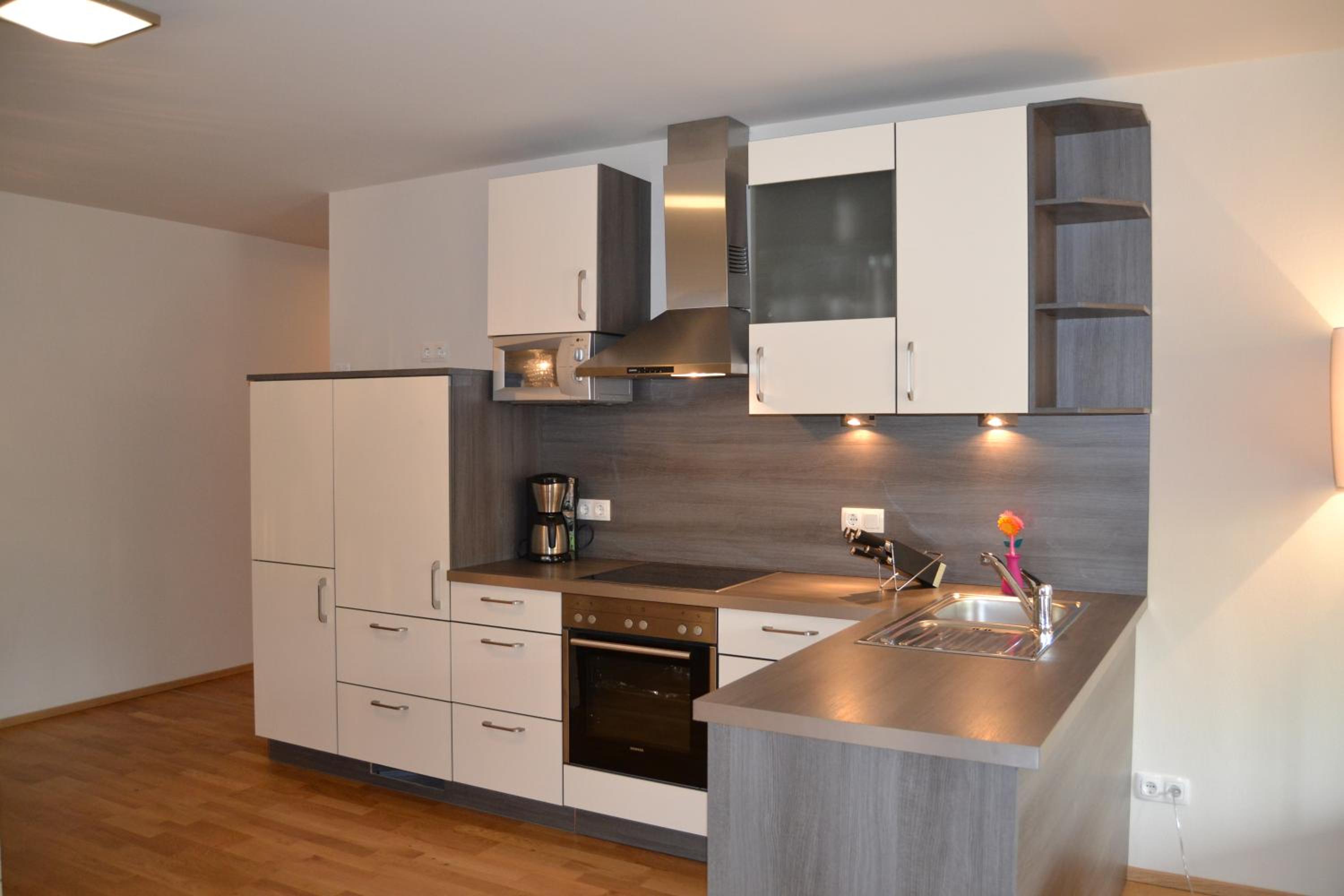 Two-Bedroom Apartment - Photo 2