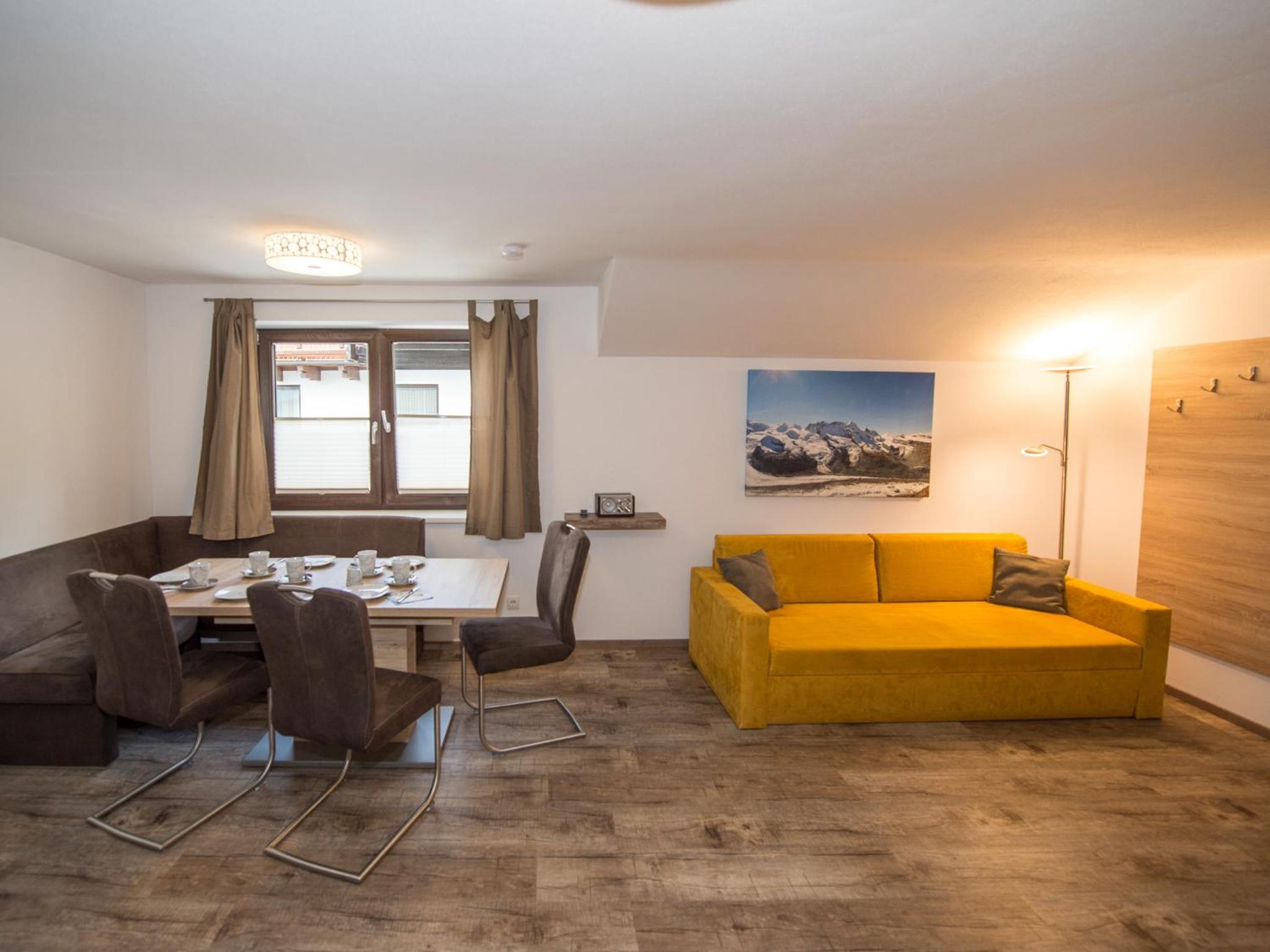 Deluxe Apartment with Balcony