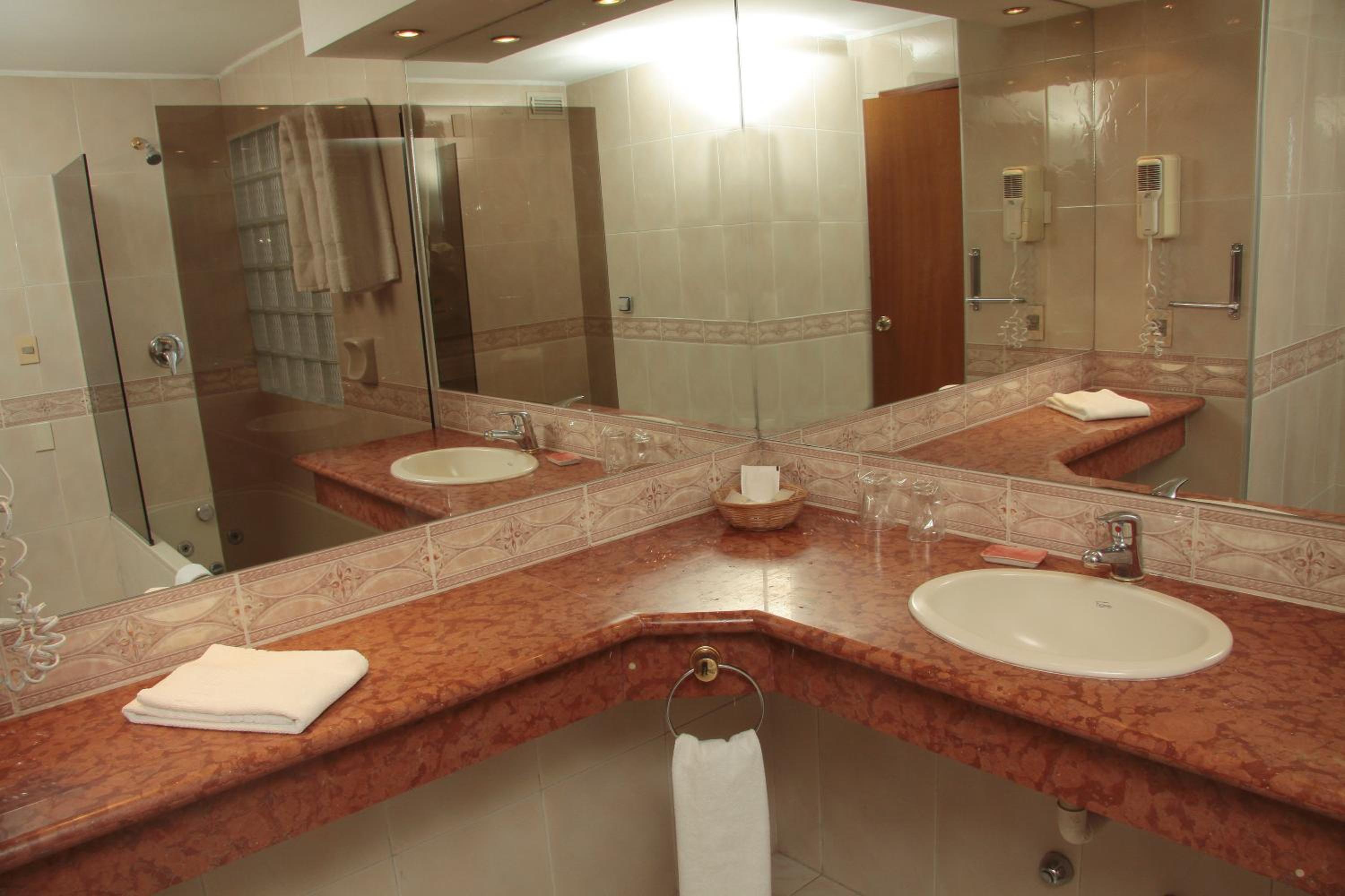 Standard Double Suite photo 3