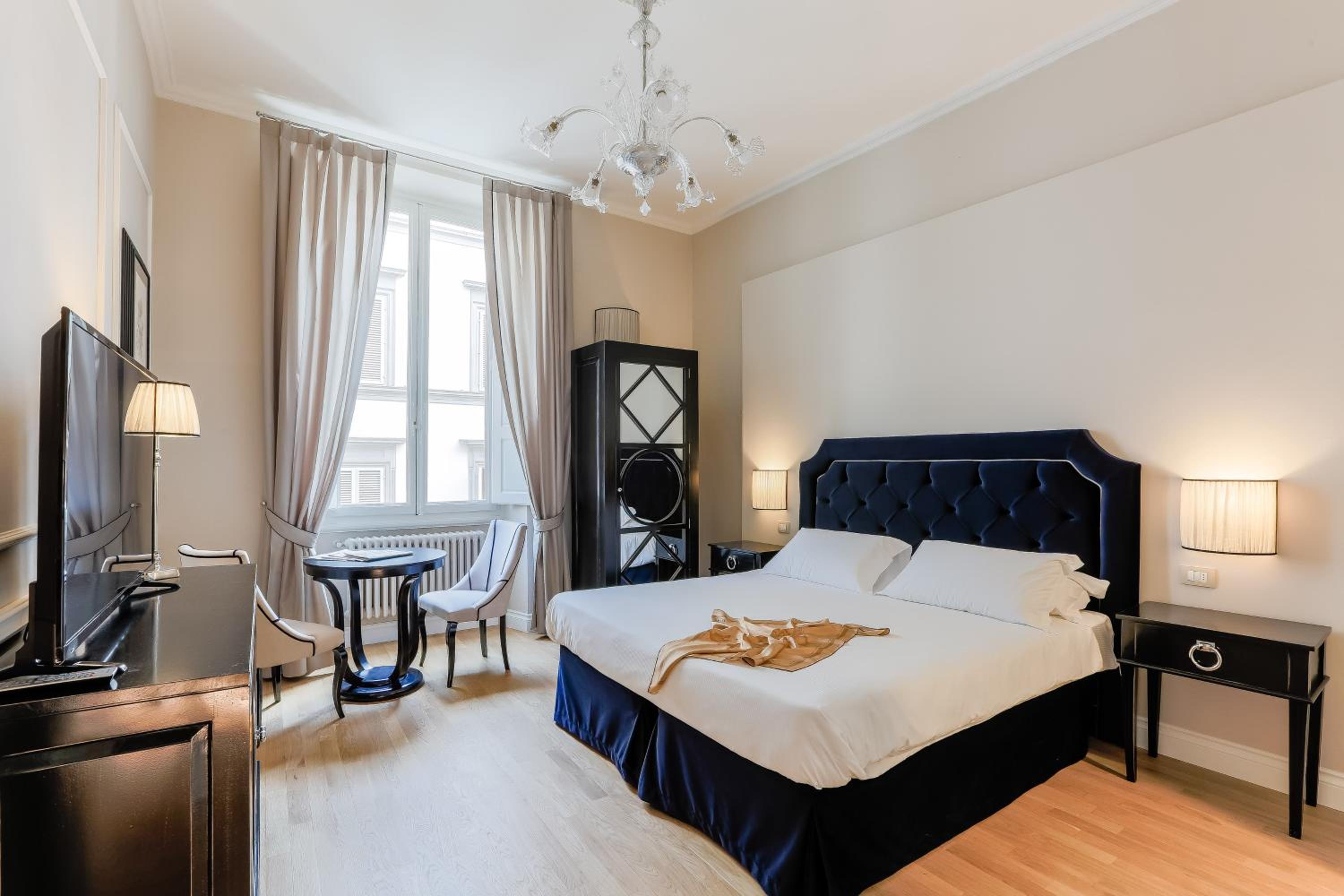 Standard Double or Twin Room photo 3