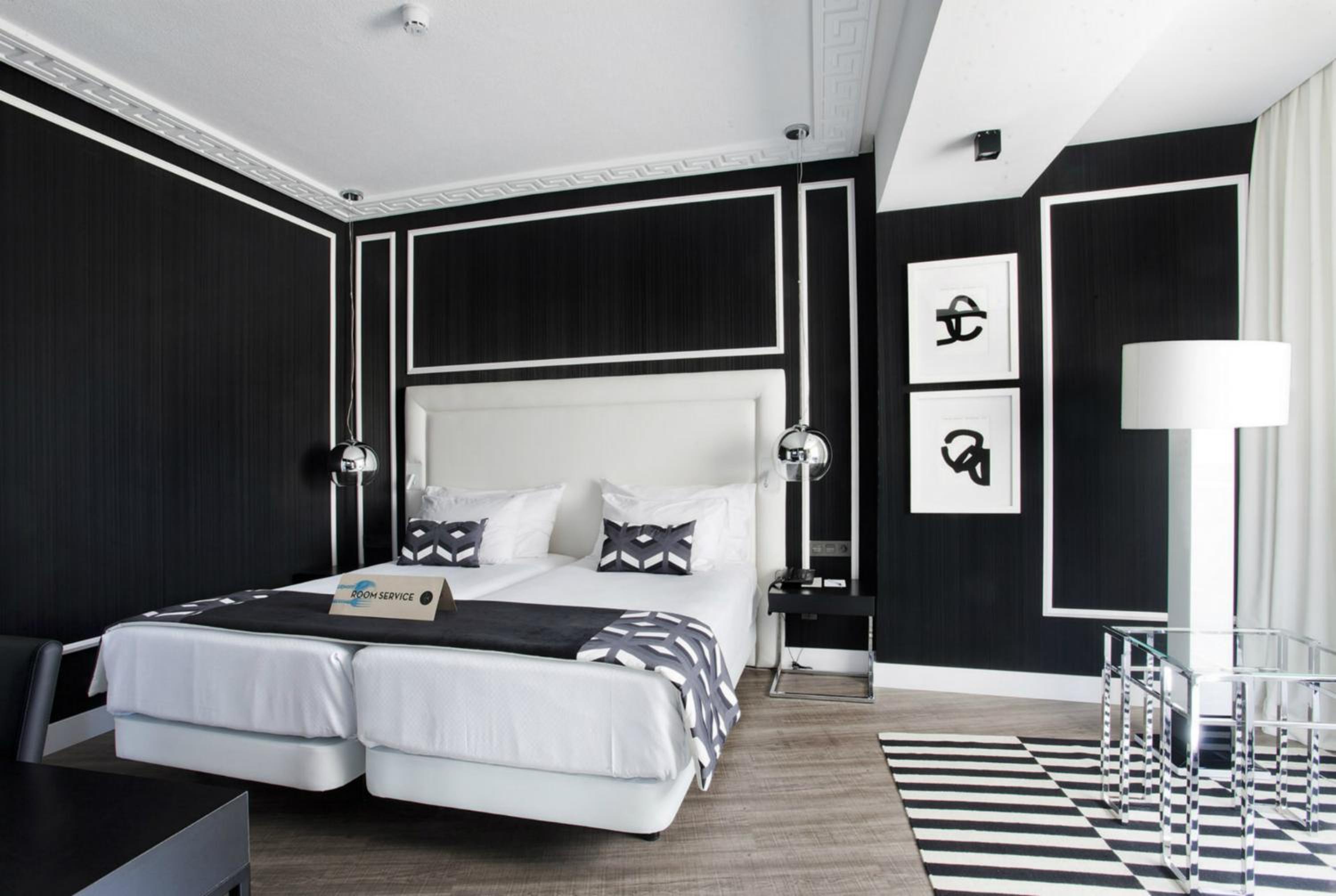 Standard Double or Twin Room - Photo 7