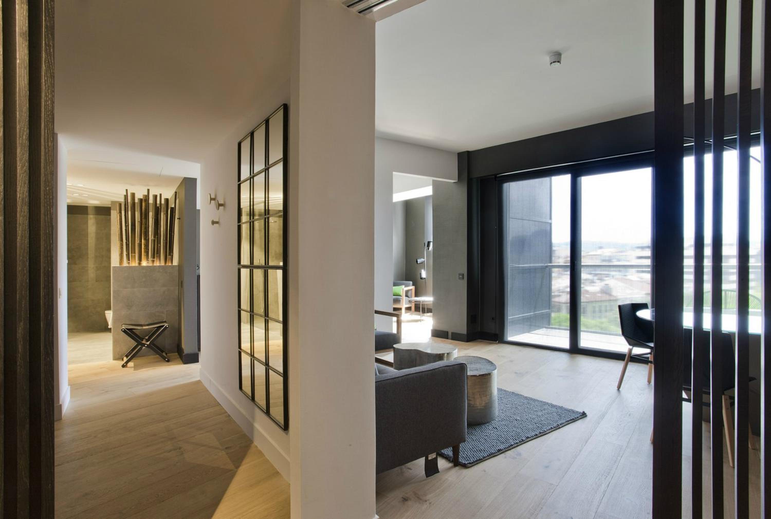 Suite - Photo 7
