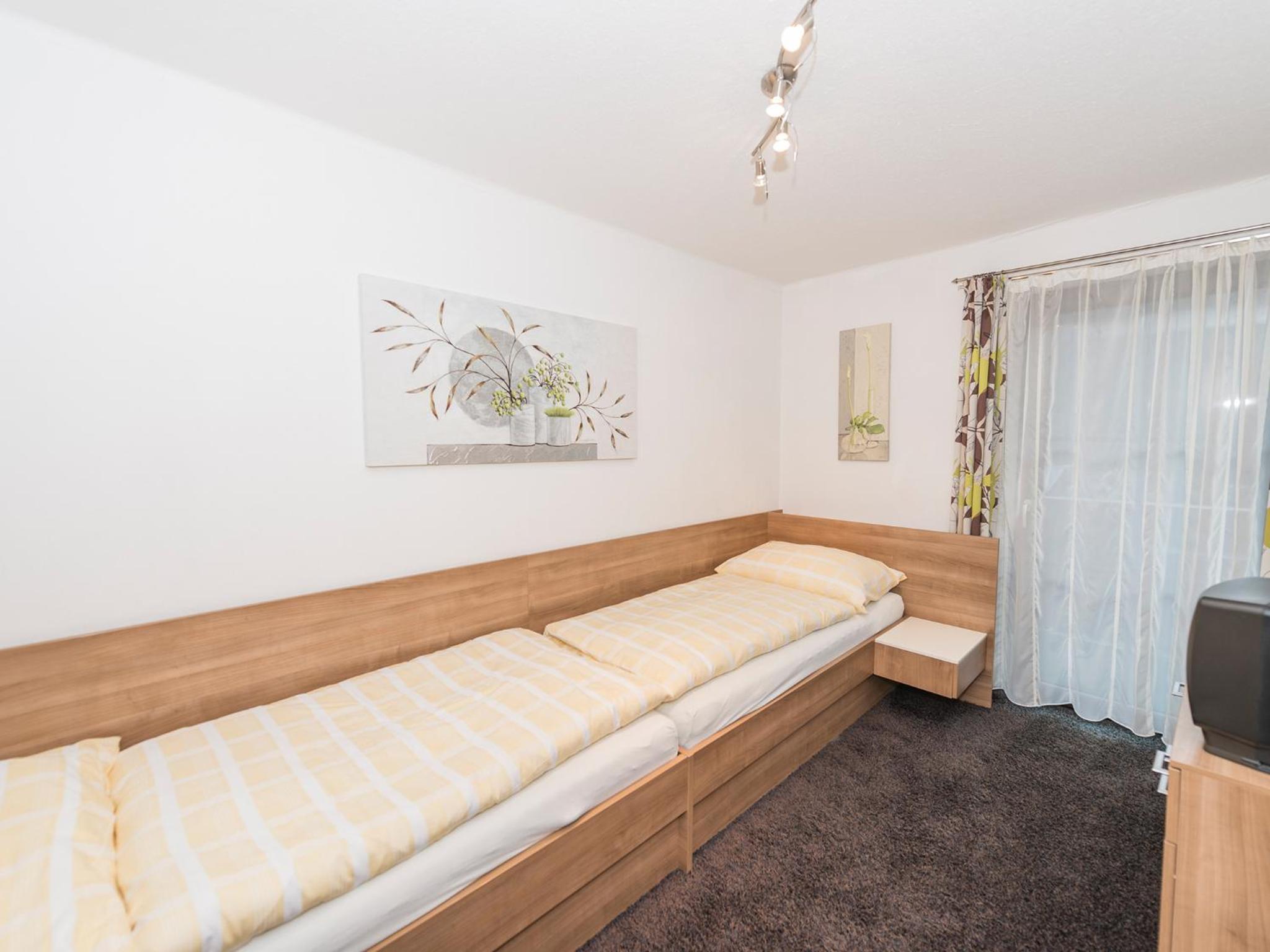 Two-Bedroom Apartment with Balcony - Photo 6