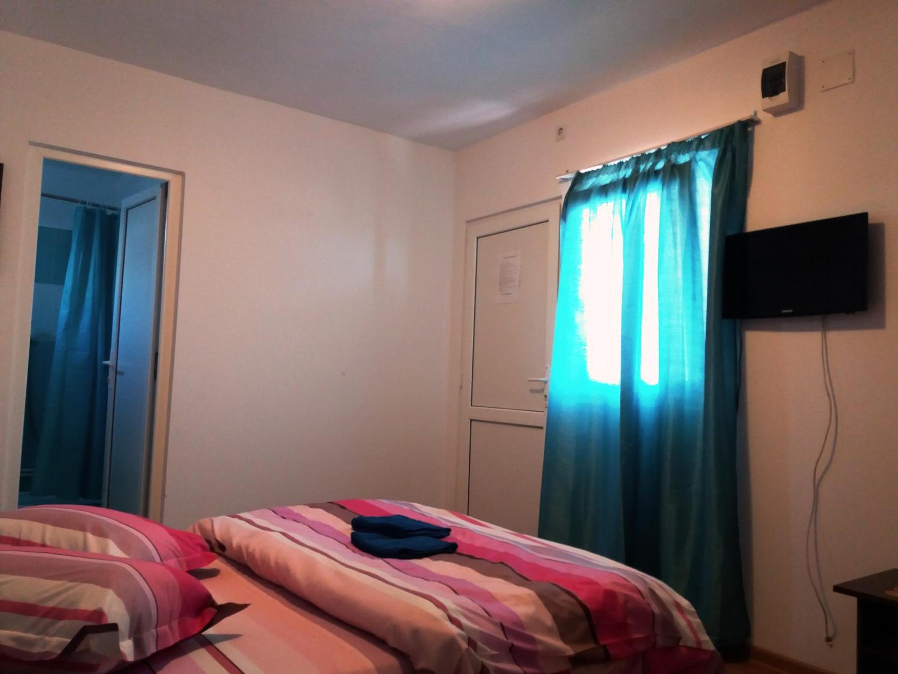 Standard  Double Room - Photo 14