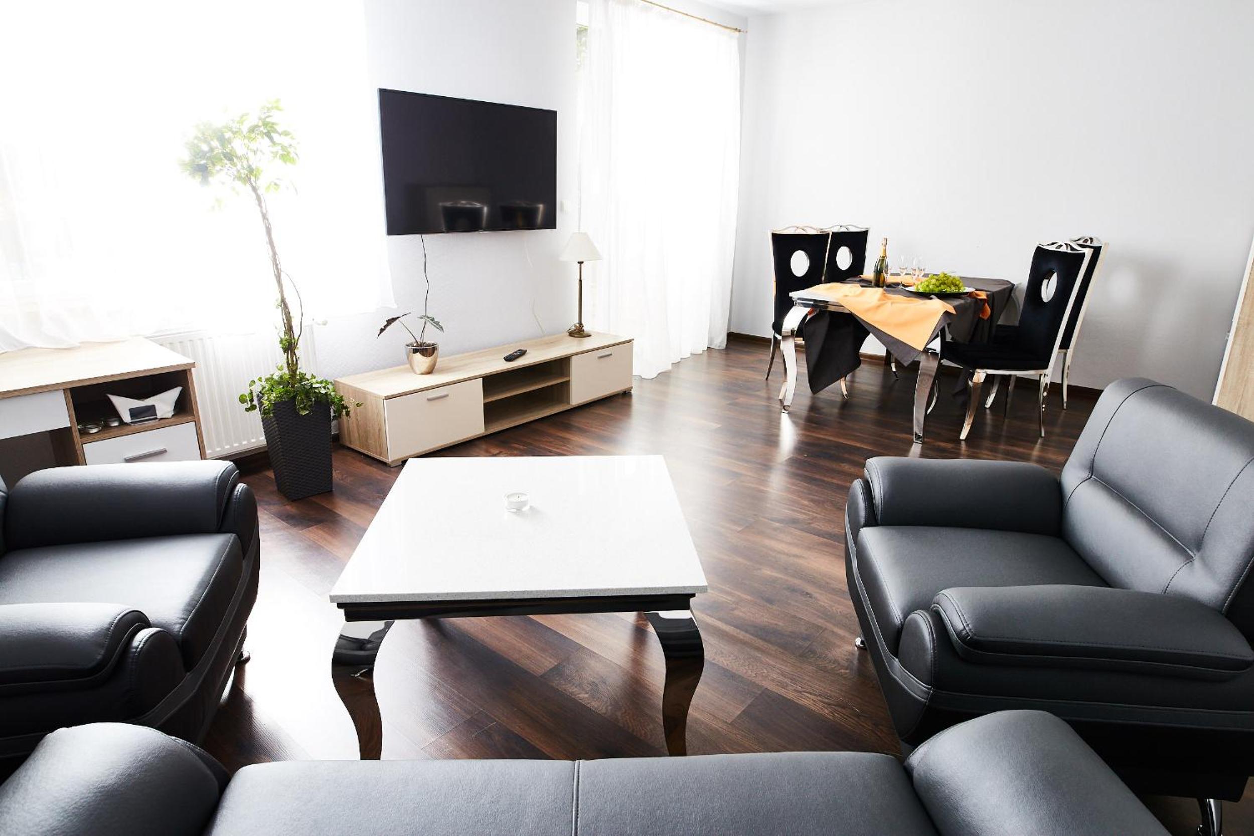 Deluxe Apartment - Photo 8