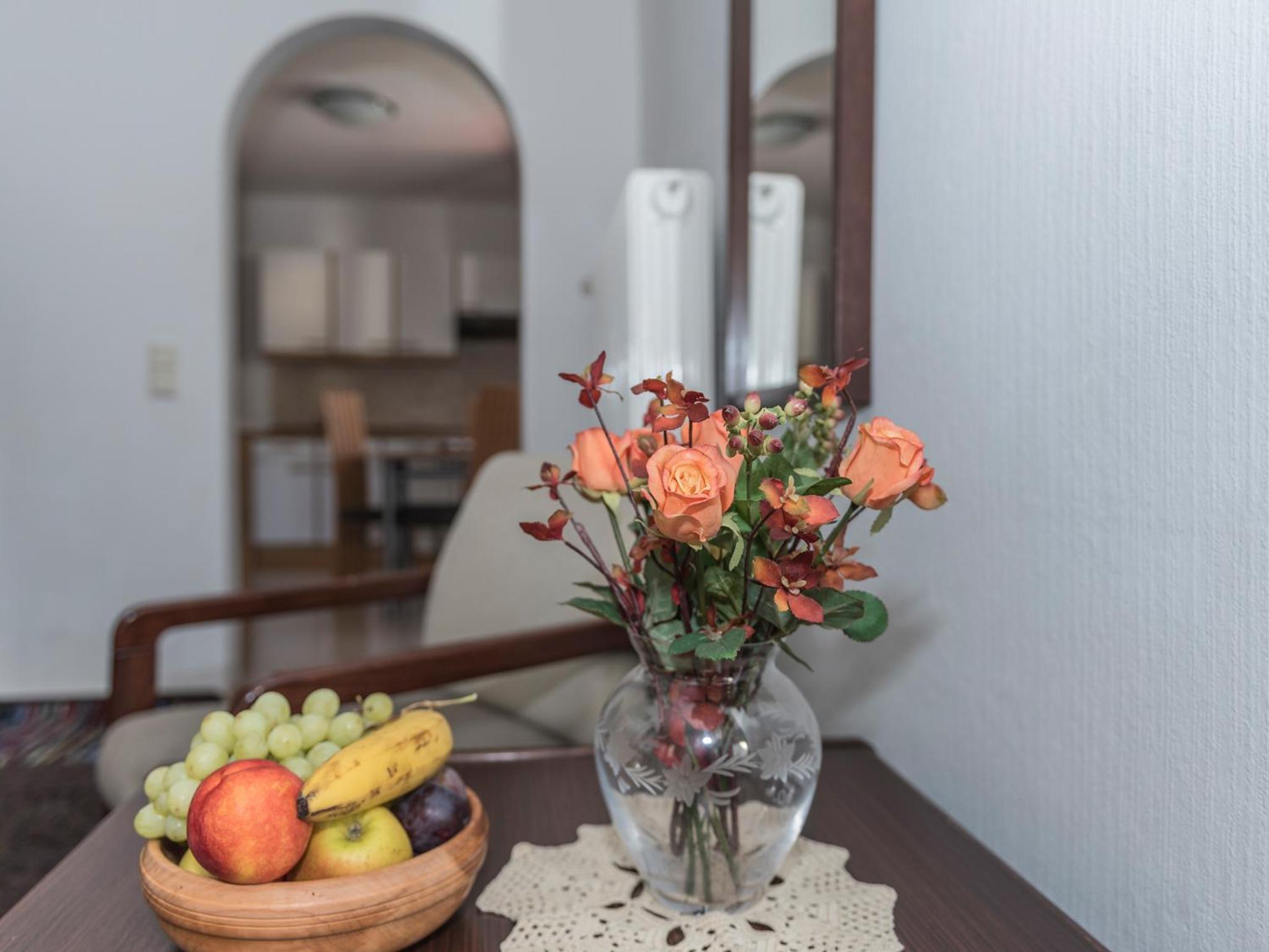 One-Bedroom Apartment (2 - 5 Adults) - Photo 4