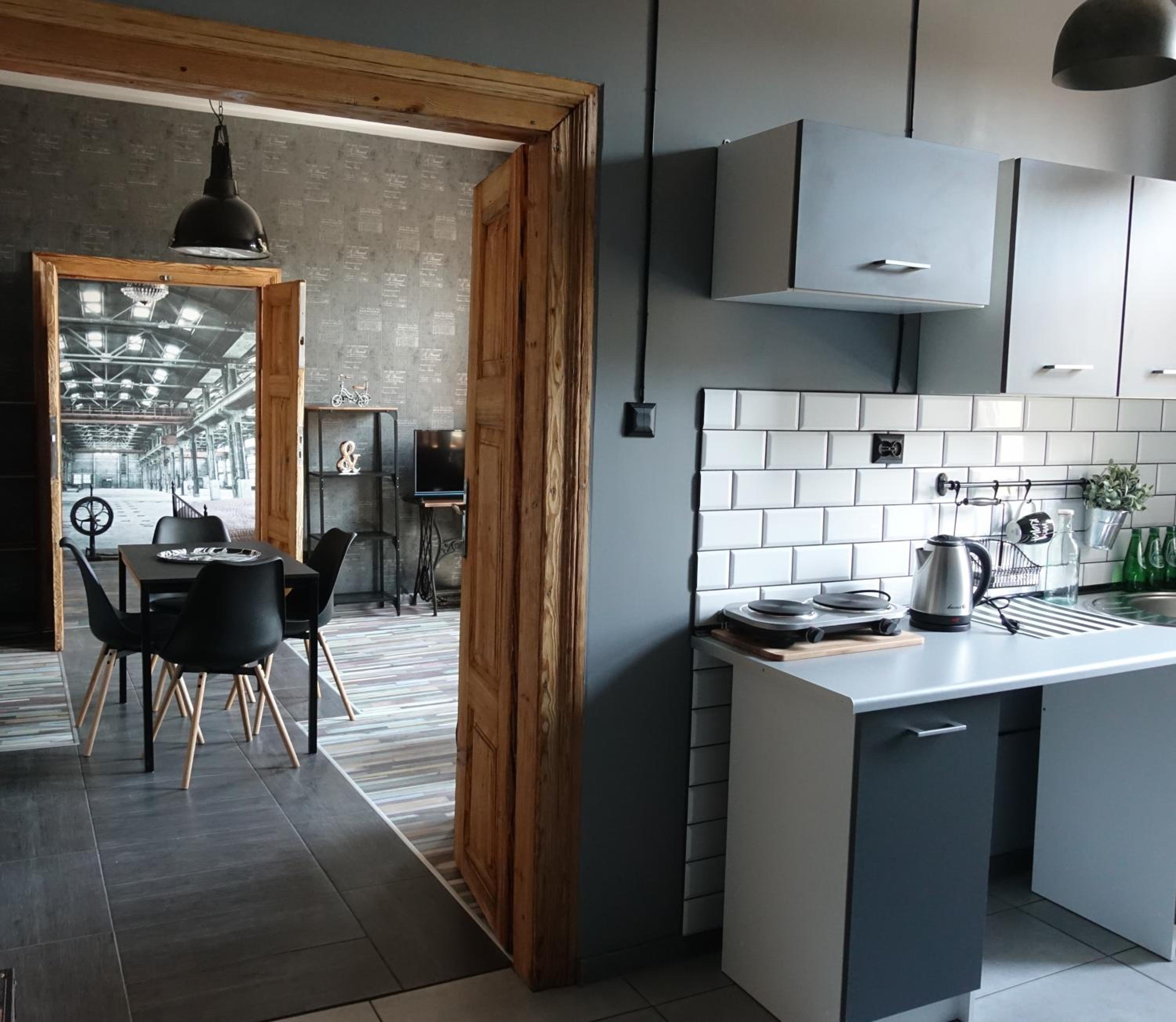 One-Bedroom Apartment - Photo 3