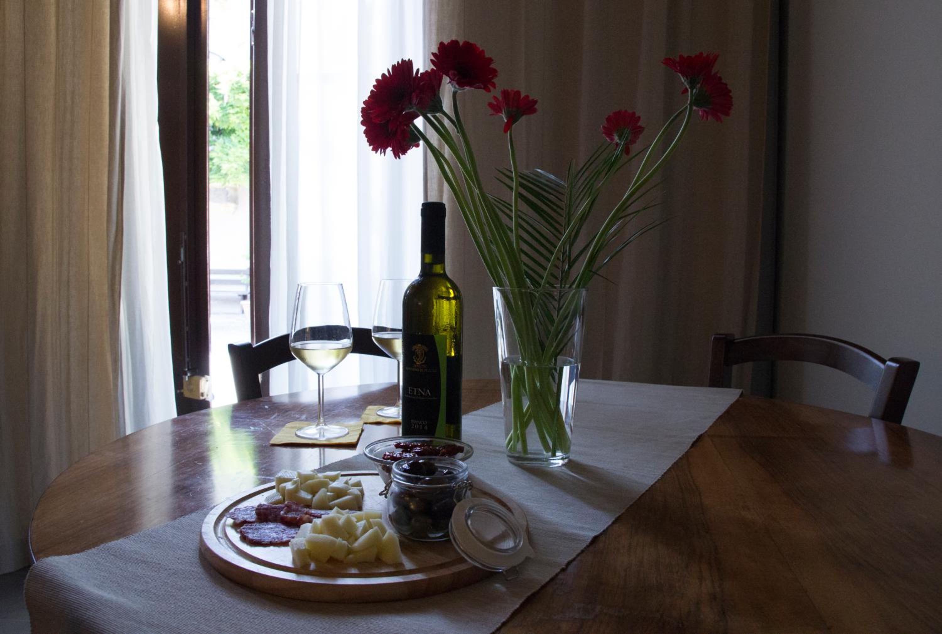 Suite - Photo 11