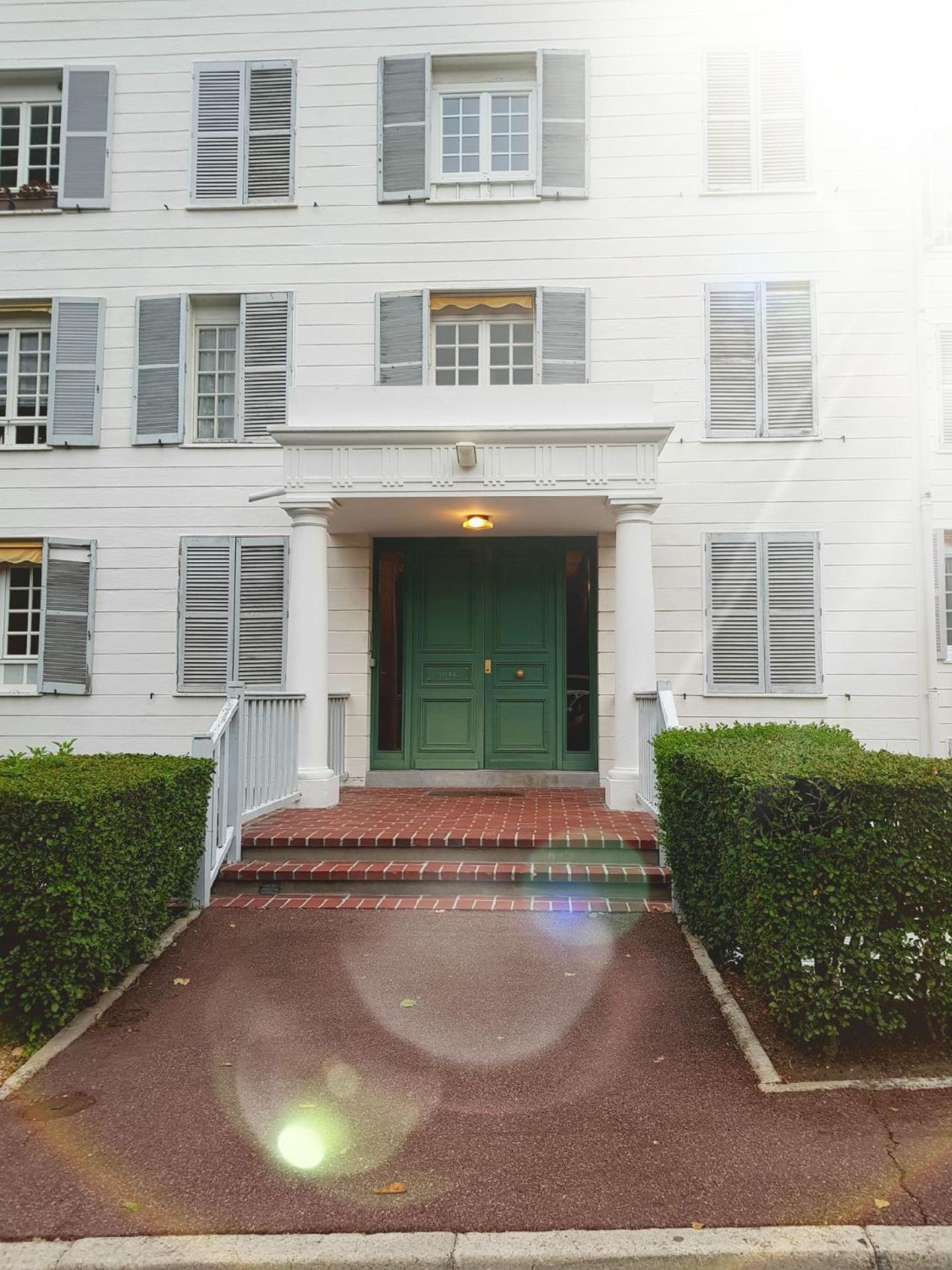 Apartment with Garden View - Photo 1