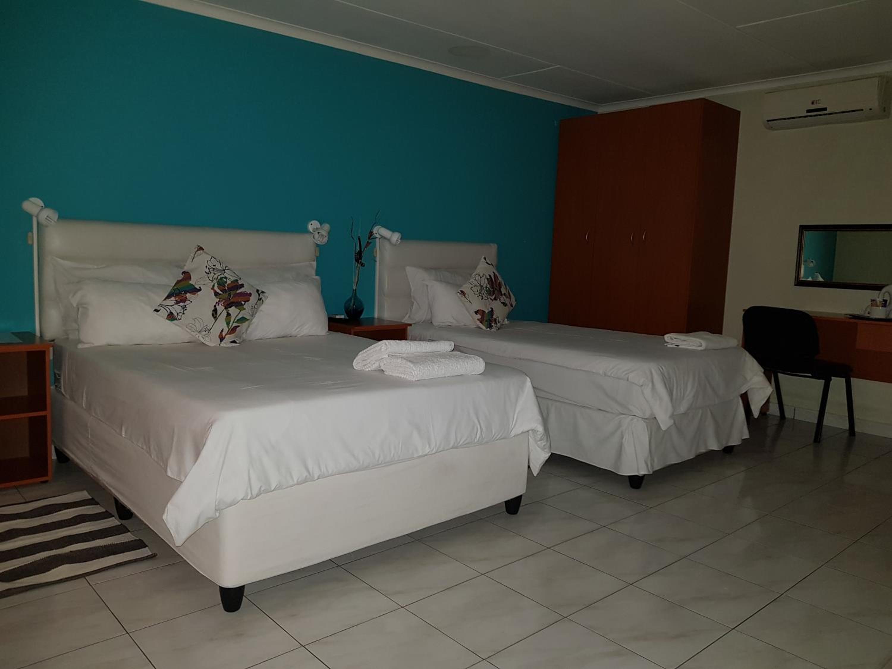 Family Double Room photo 2