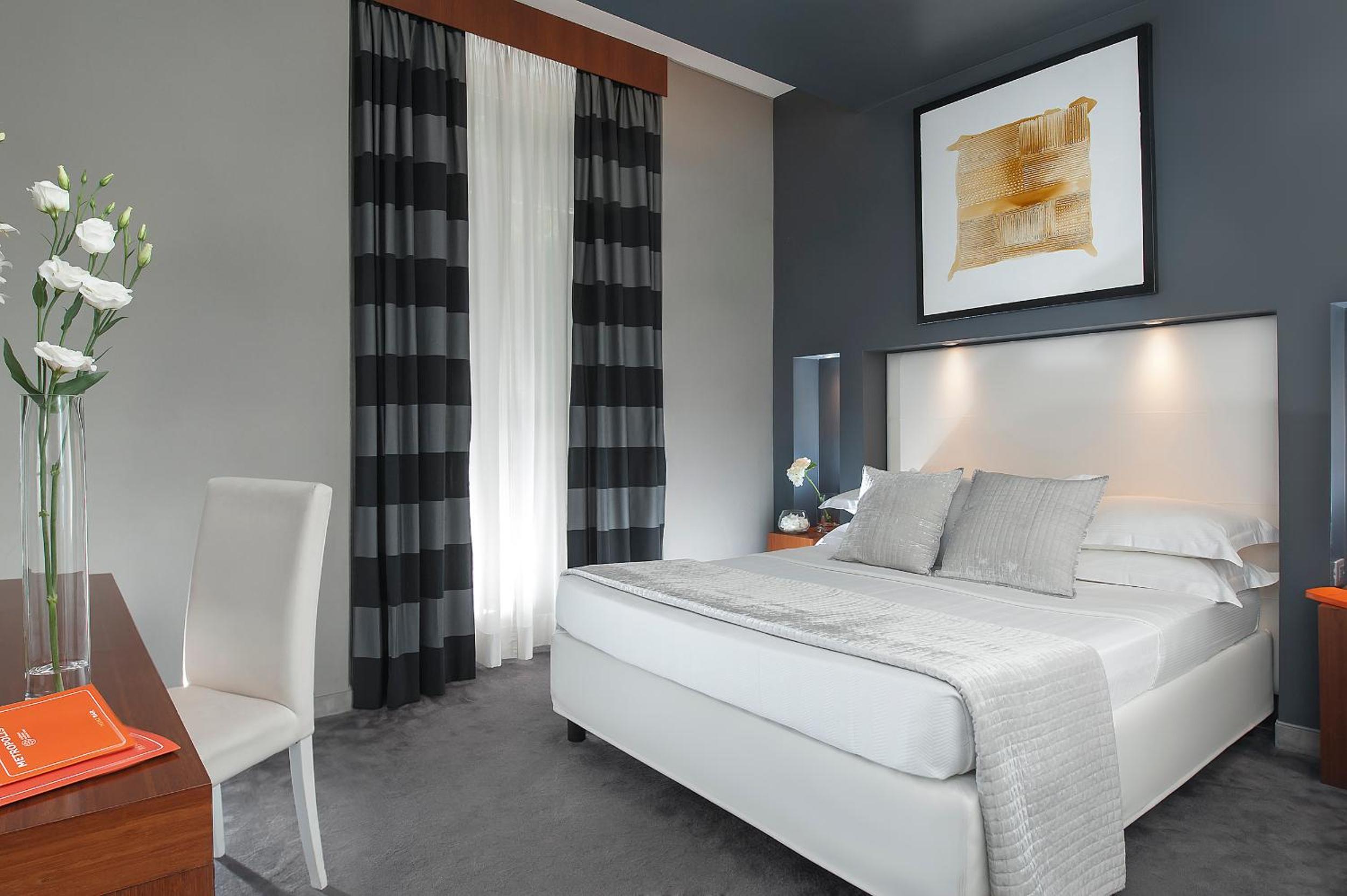 Standard Double Room photo 2